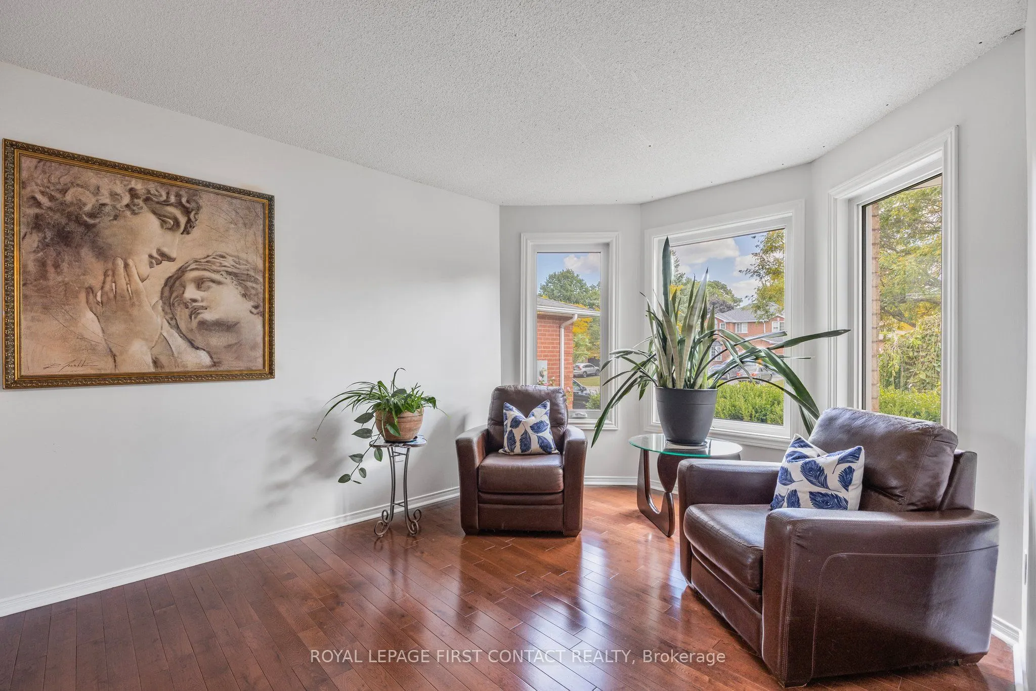 298 Livingstone Street W