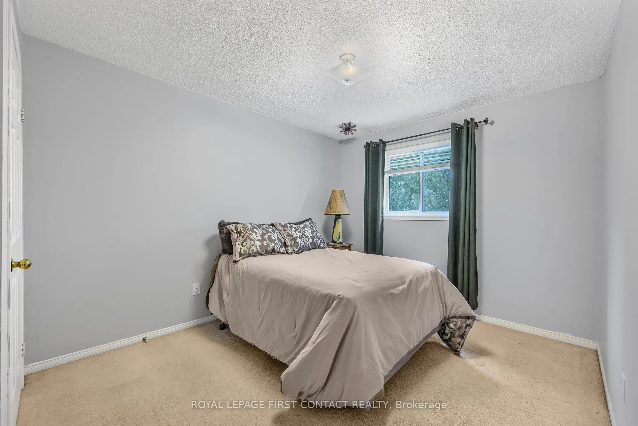 298 Livingstone Street W