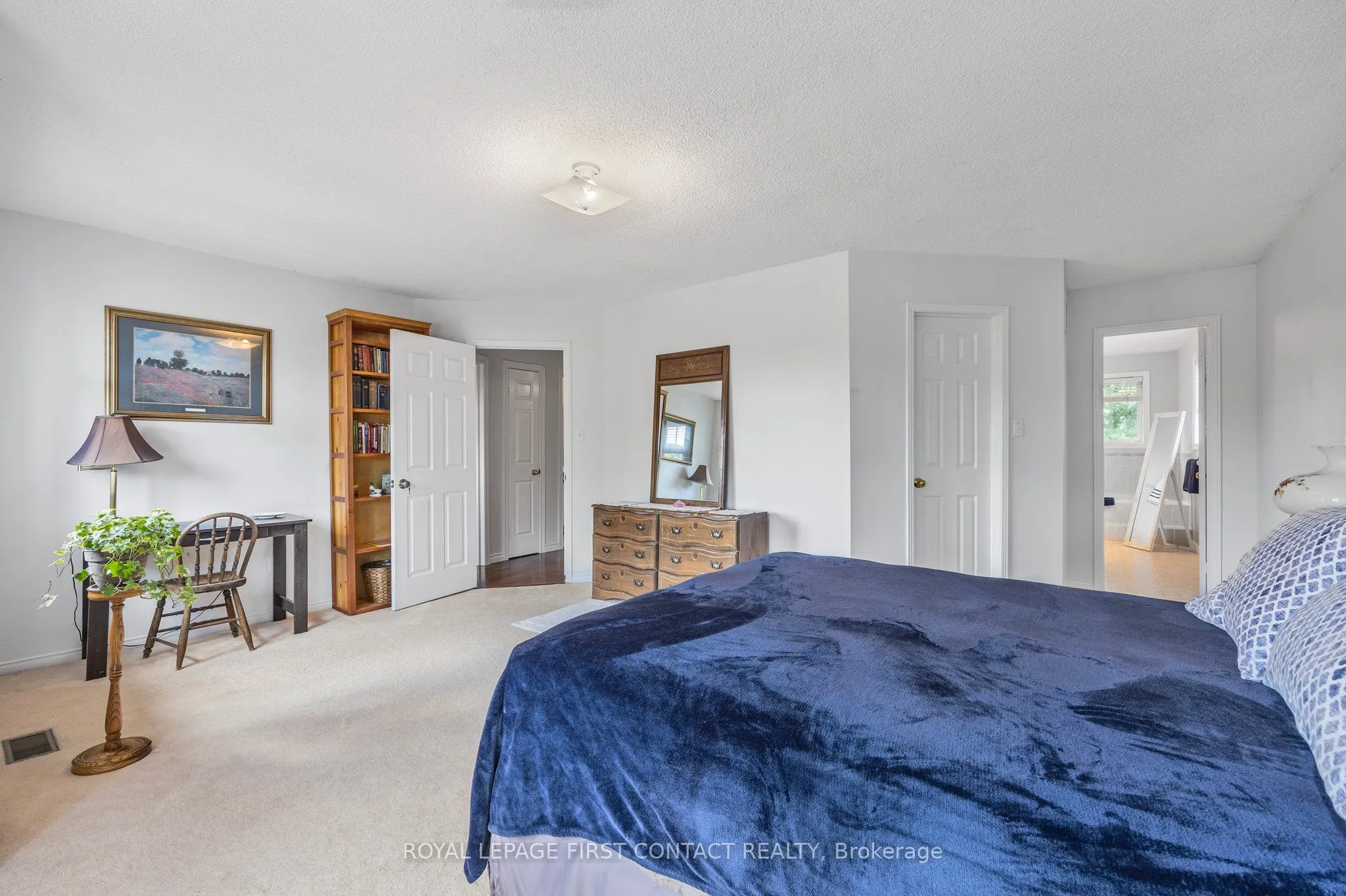 298 Livingstone Street W