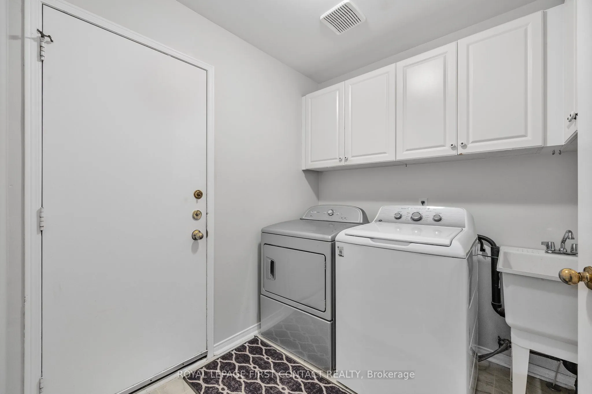 298 Livingstone Street W