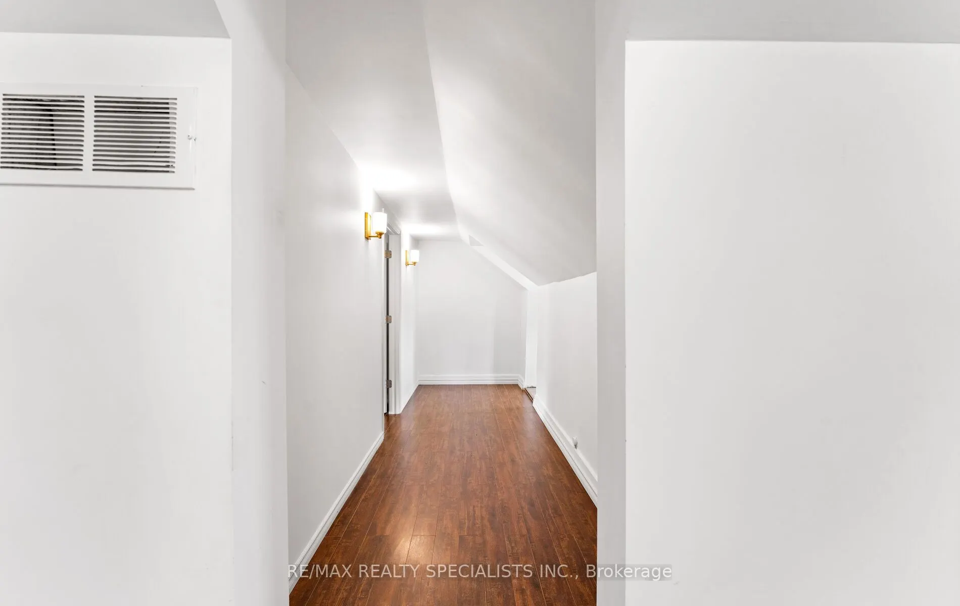 220 Queen Street W
