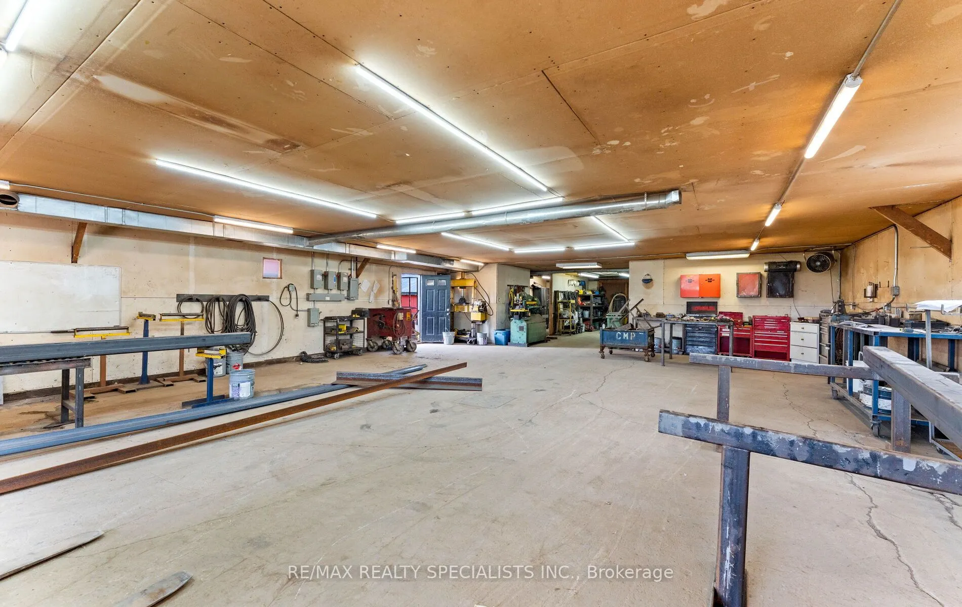 220 Queen Street W