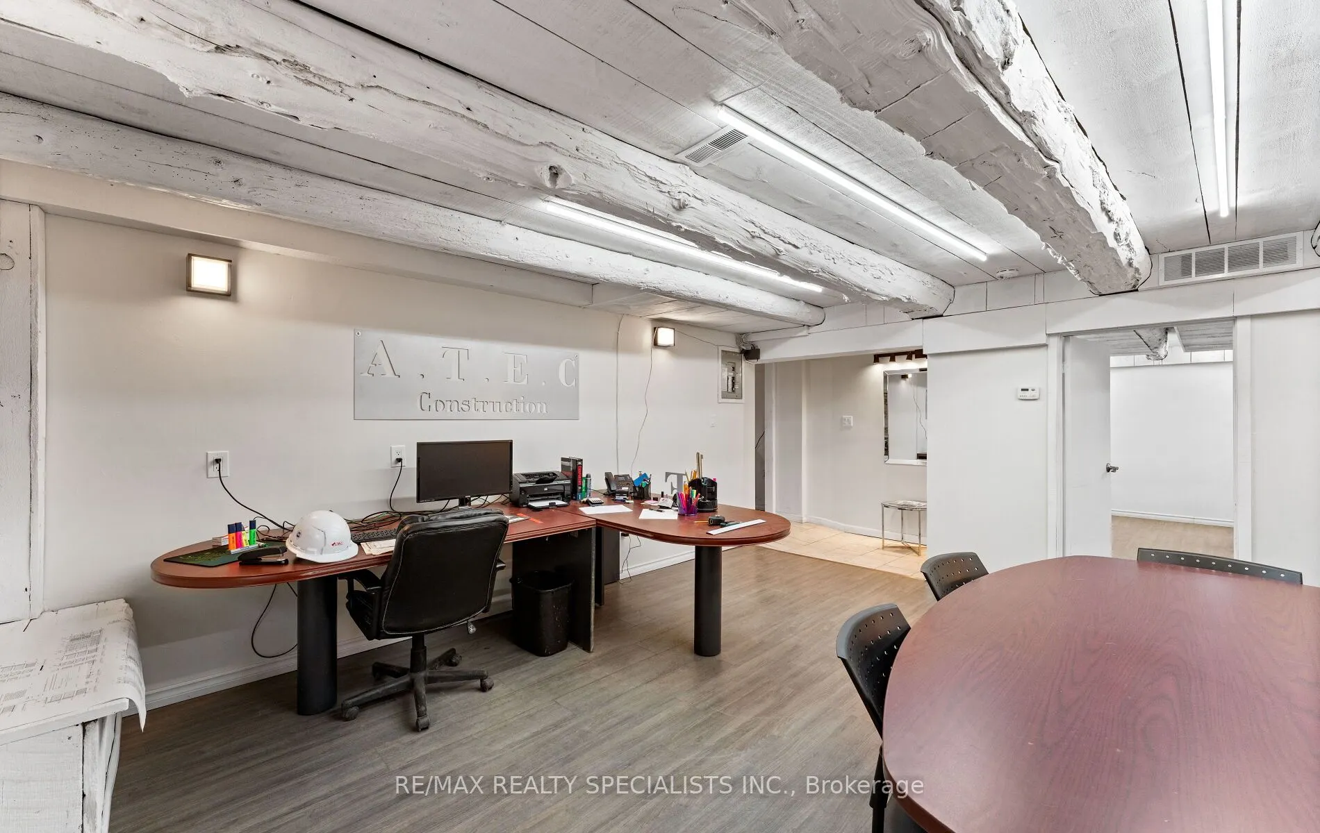 220 Queen Street W