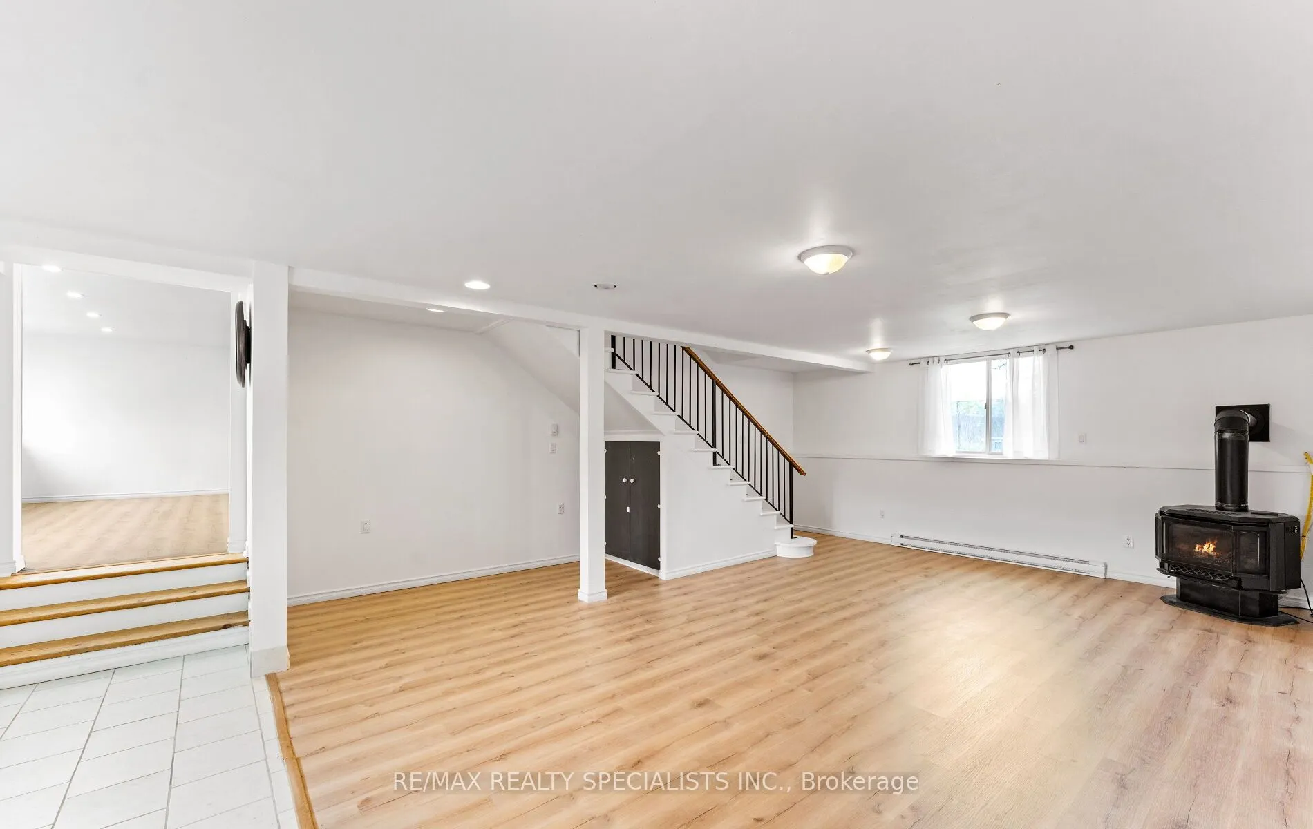 220 Queen Street W