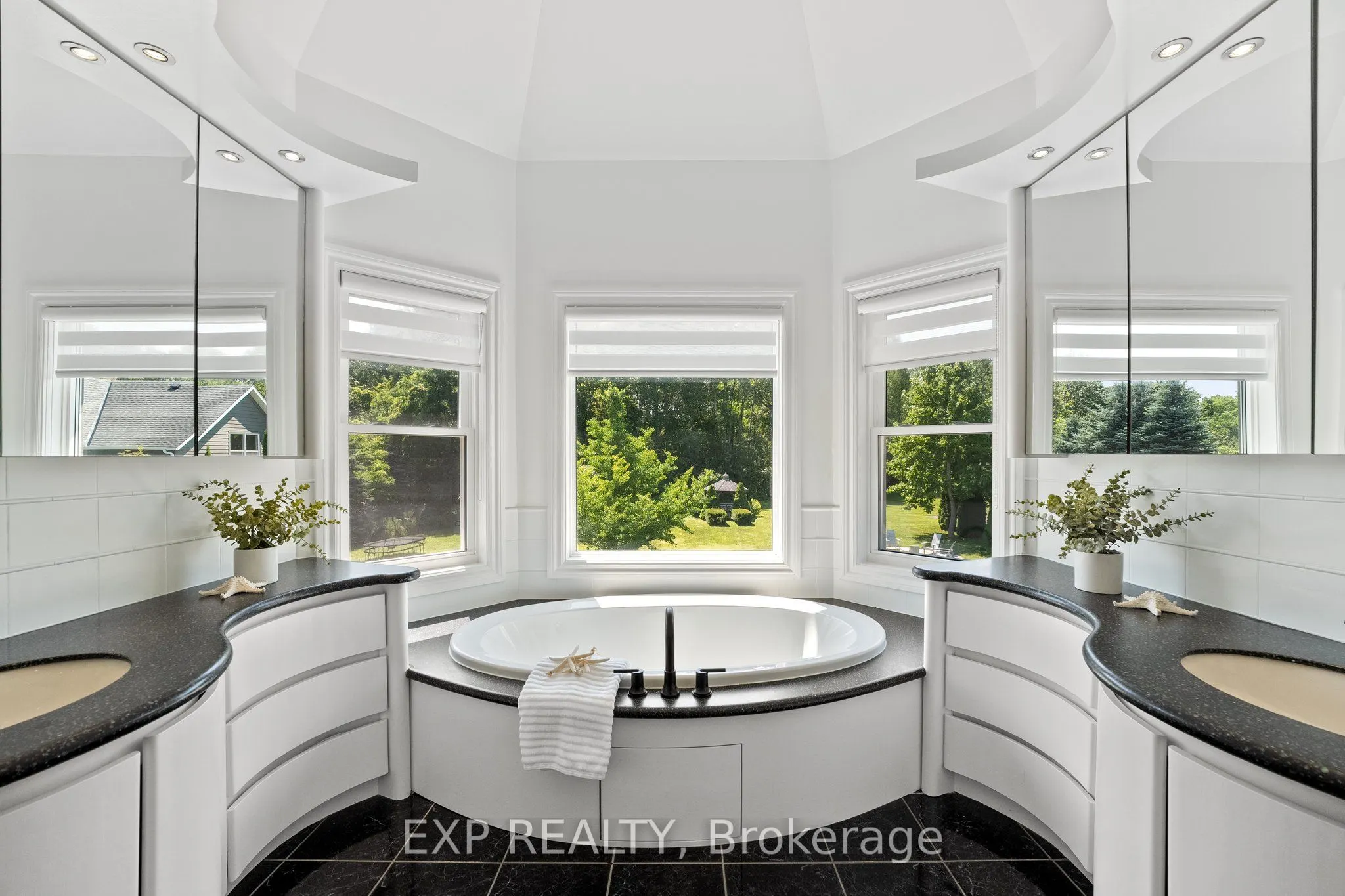 7833 Poplar Side Road