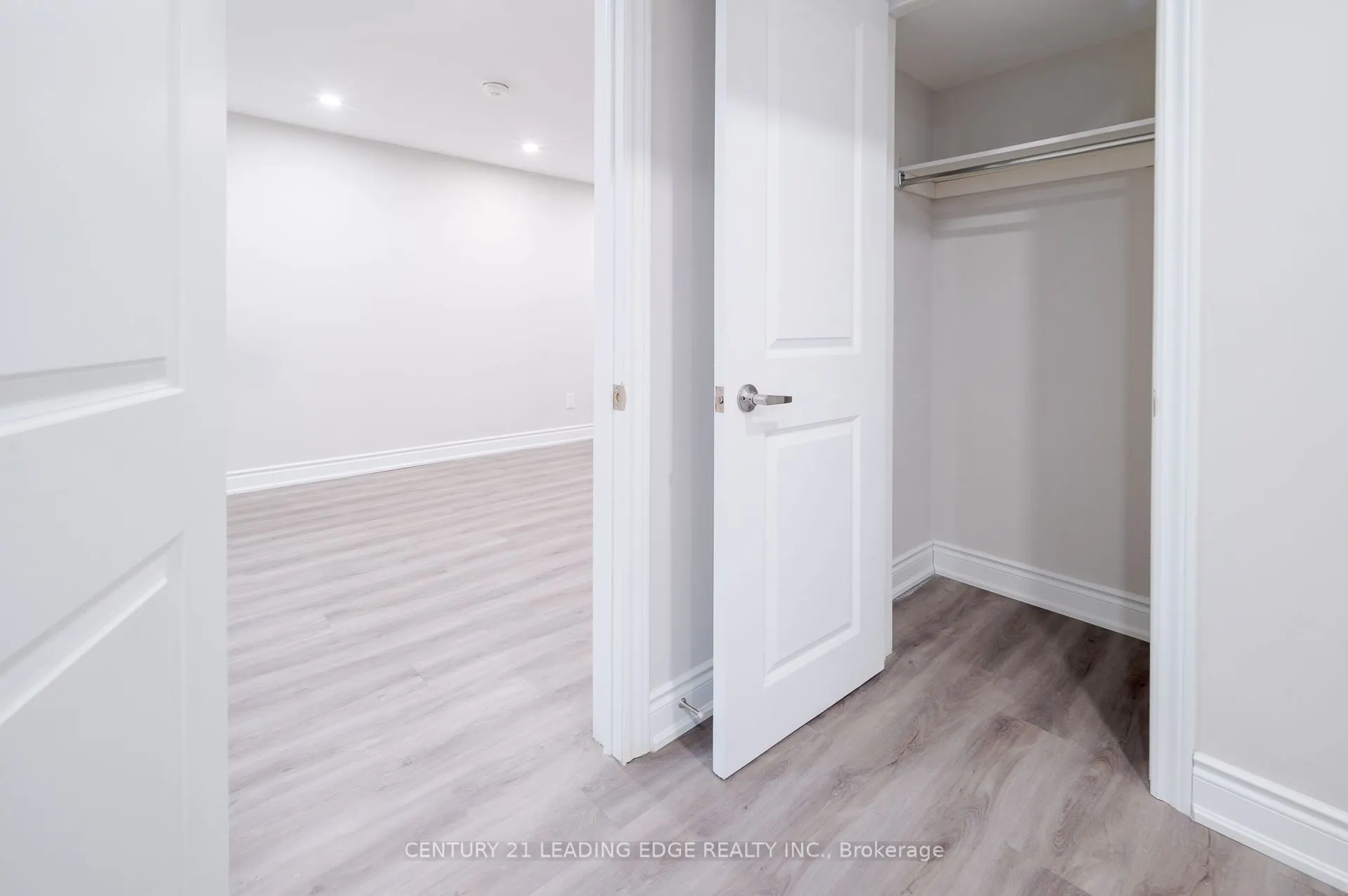 314 Grove Street E, #Lower