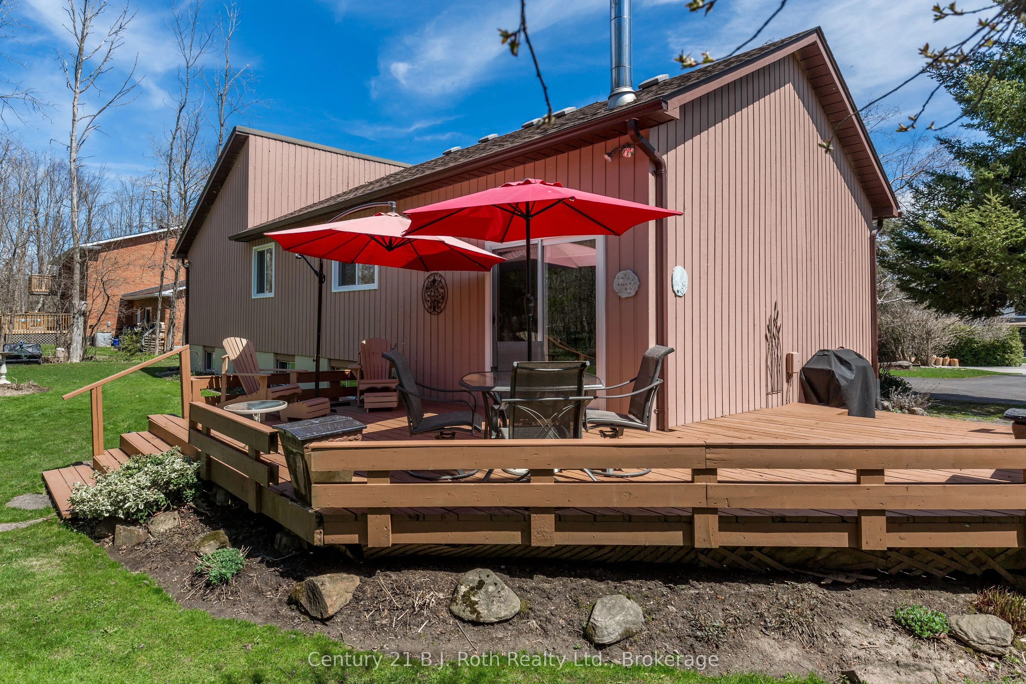 170 Lakeshore Road W