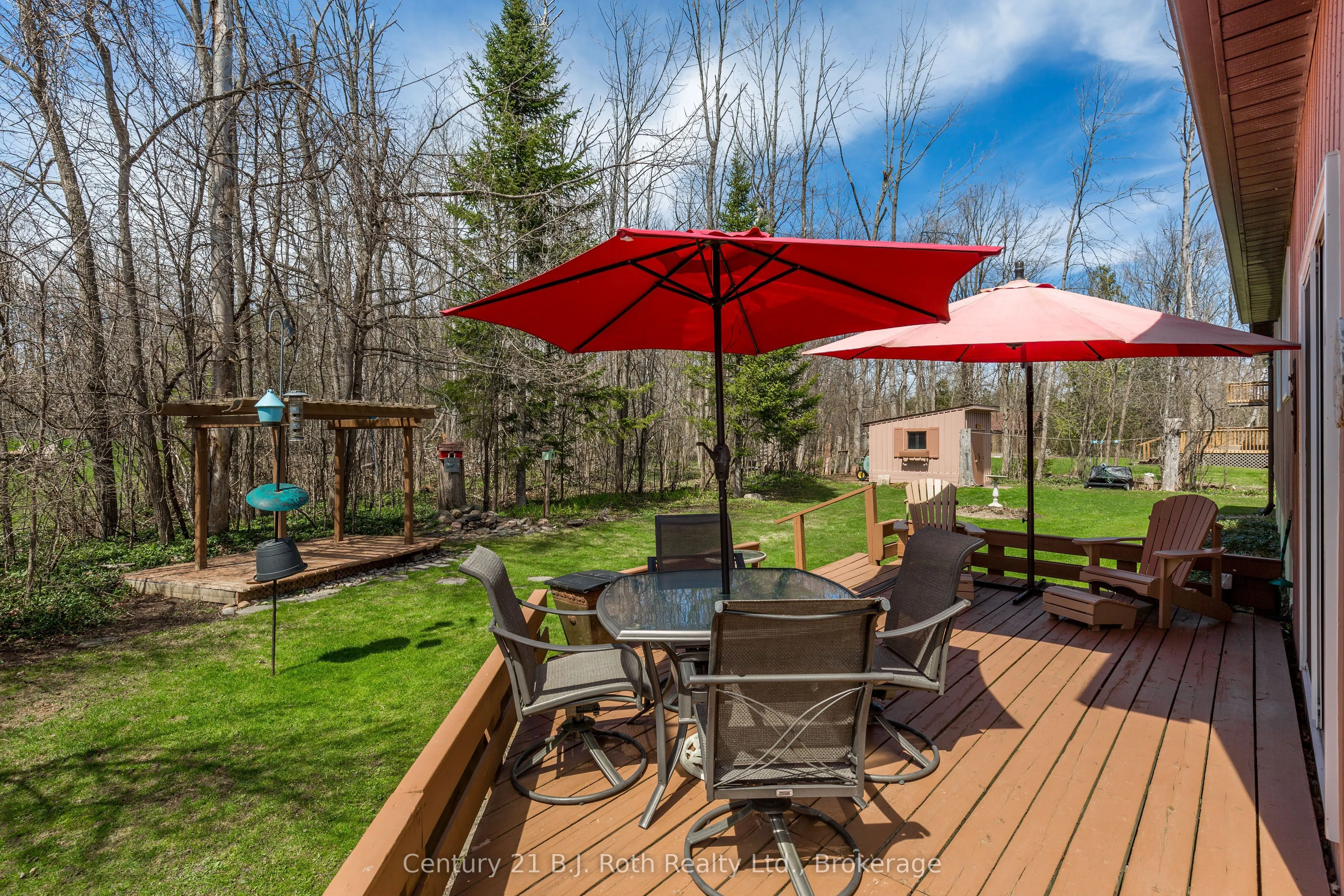 170 Lakeshore Road W