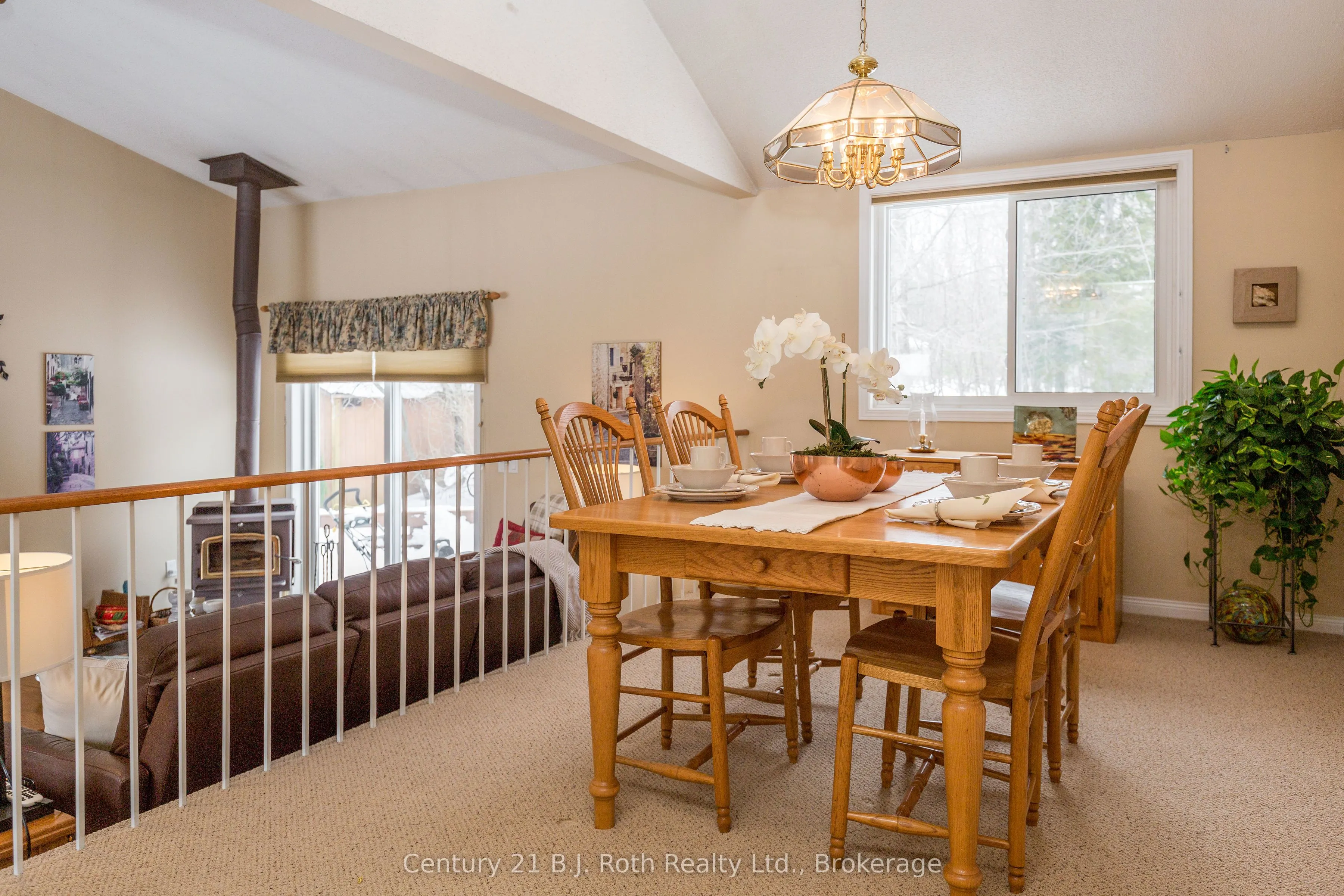 170 Lakeshore Road W