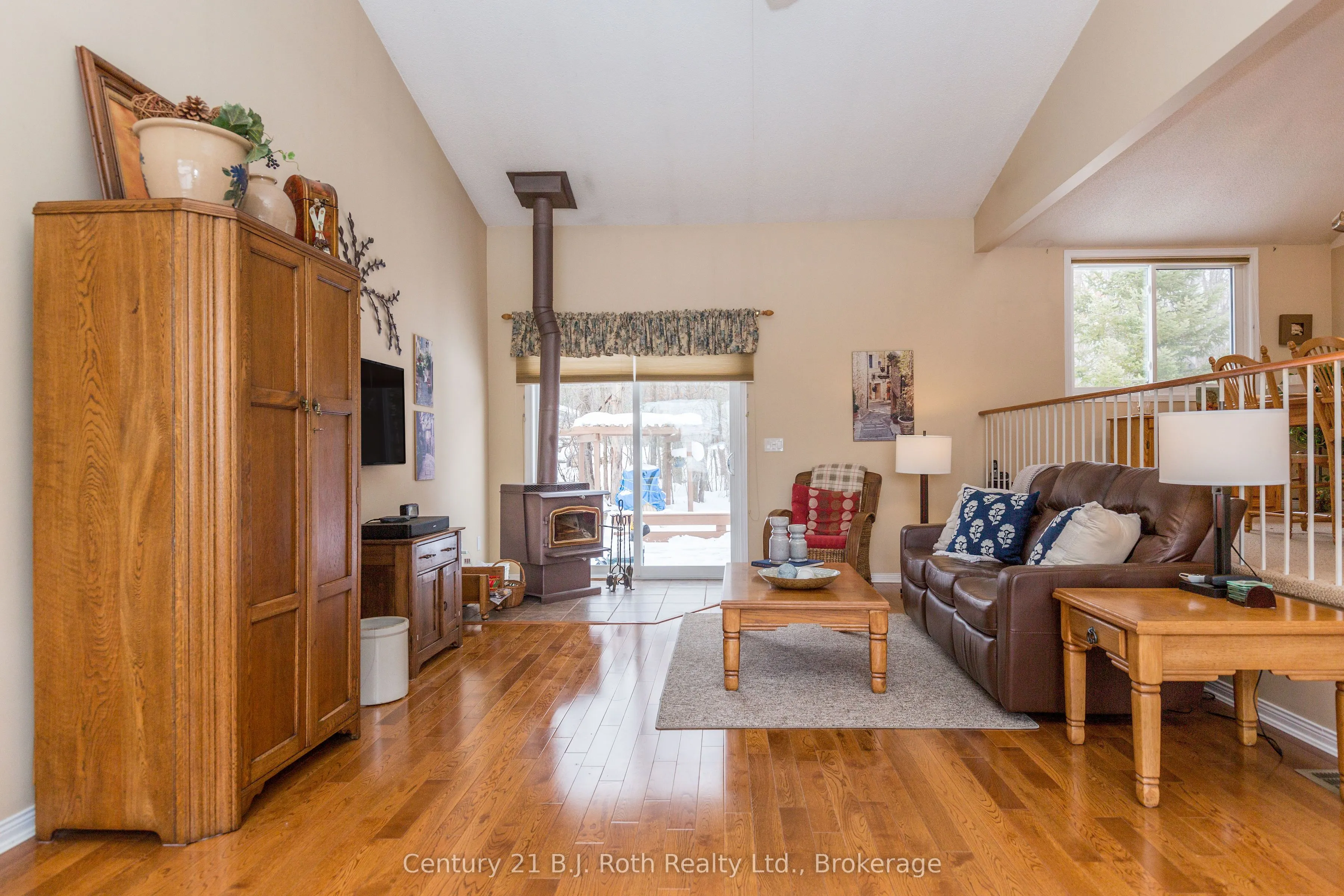 170 Lakeshore Road W