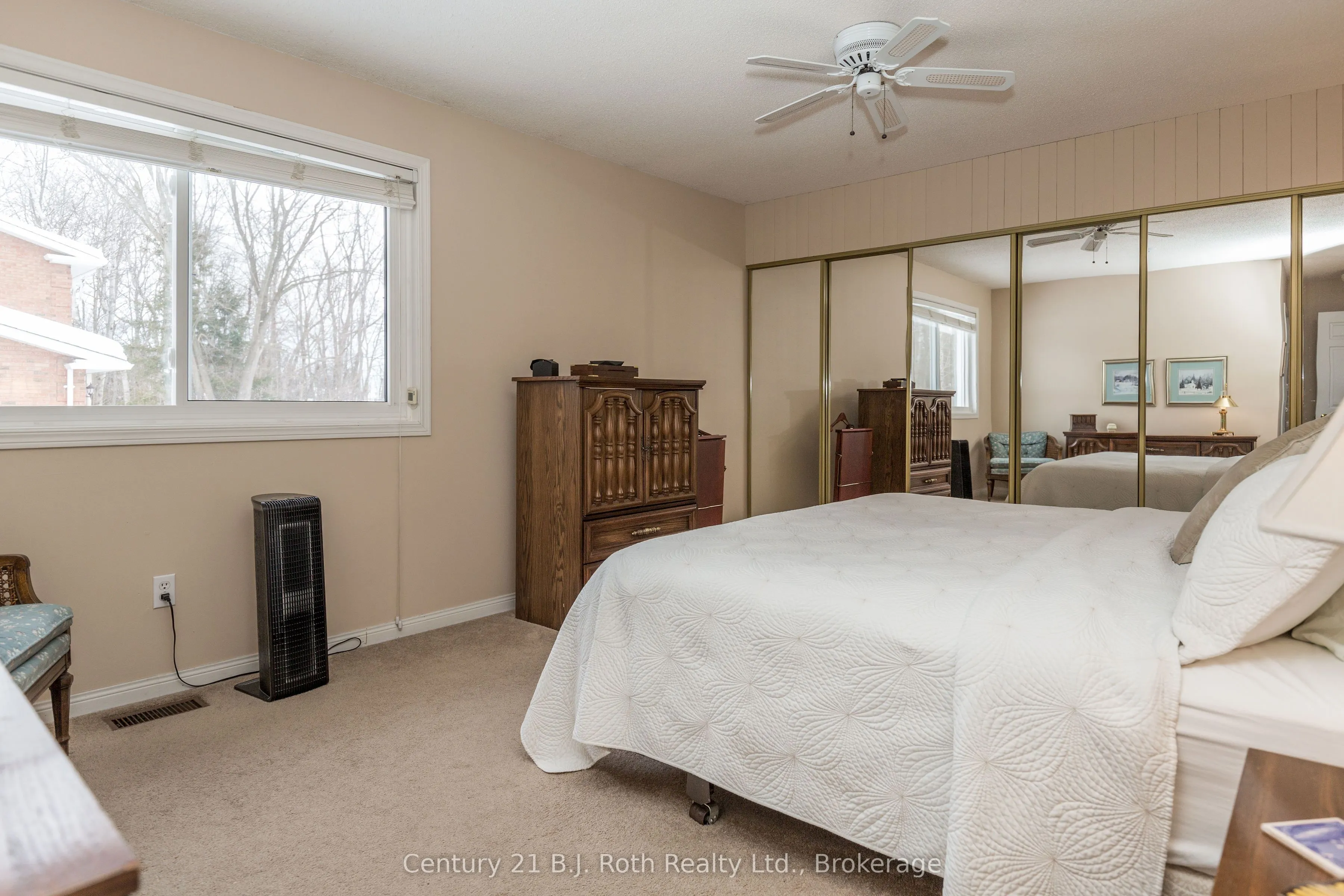 170 Lakeshore Road W