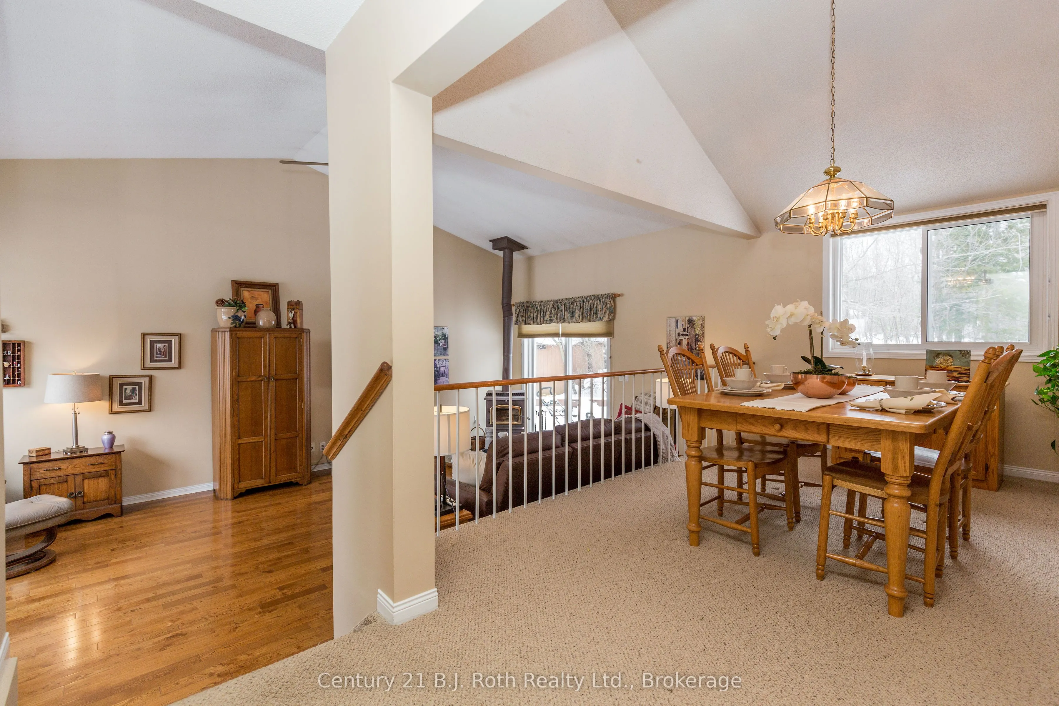170 Lakeshore Road W