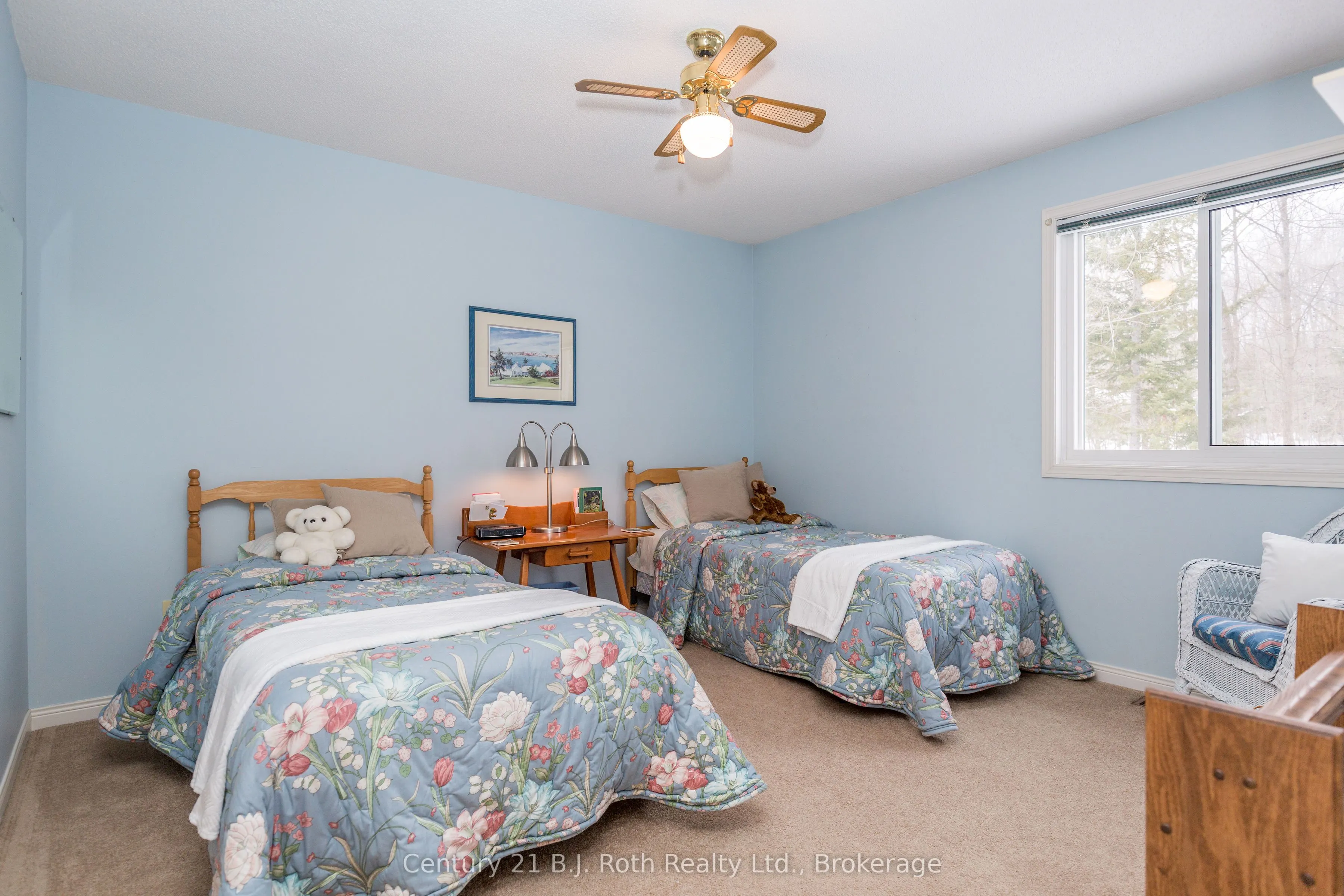 170 Lakeshore Road W