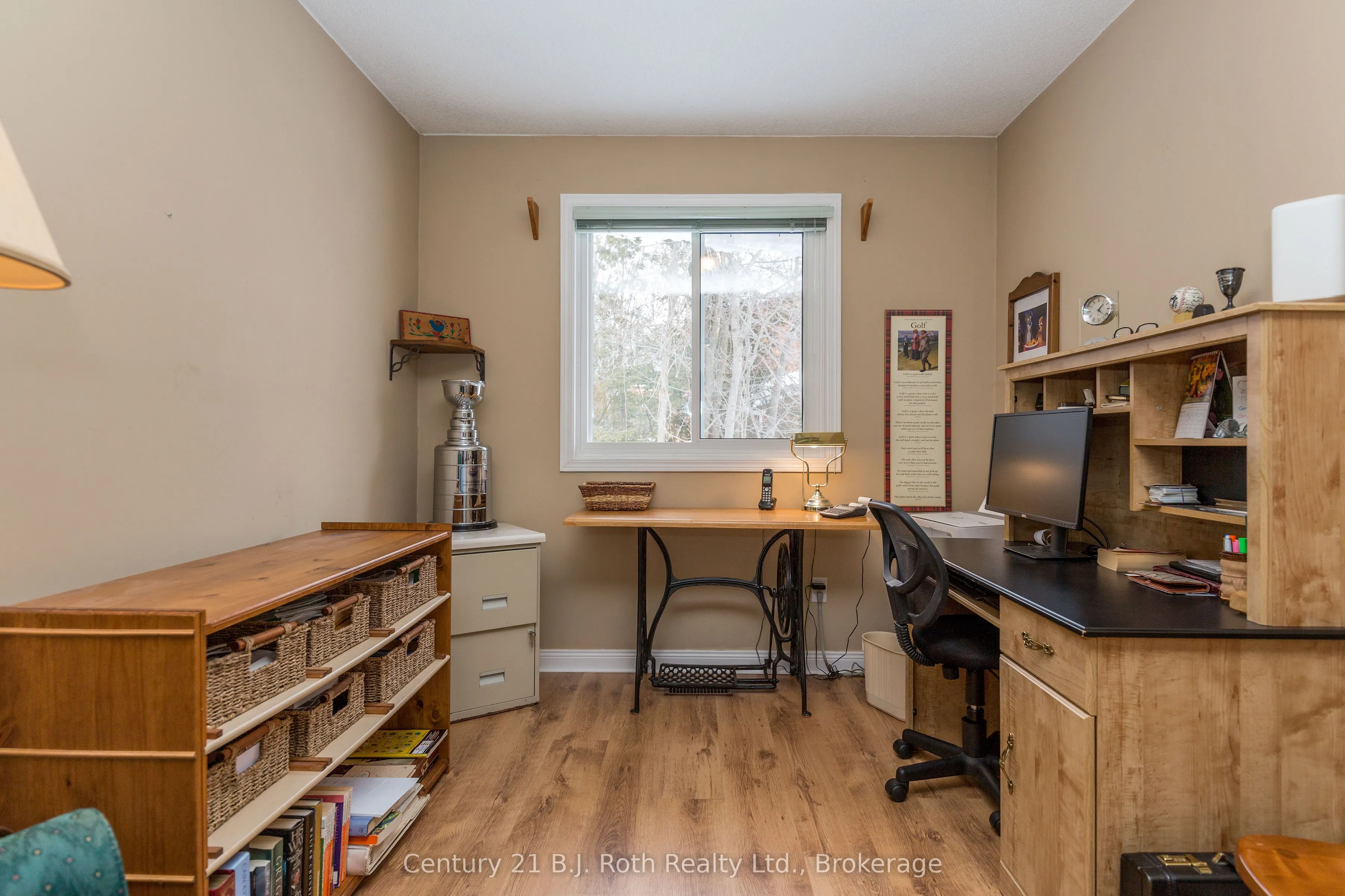 170 Lakeshore Road W
