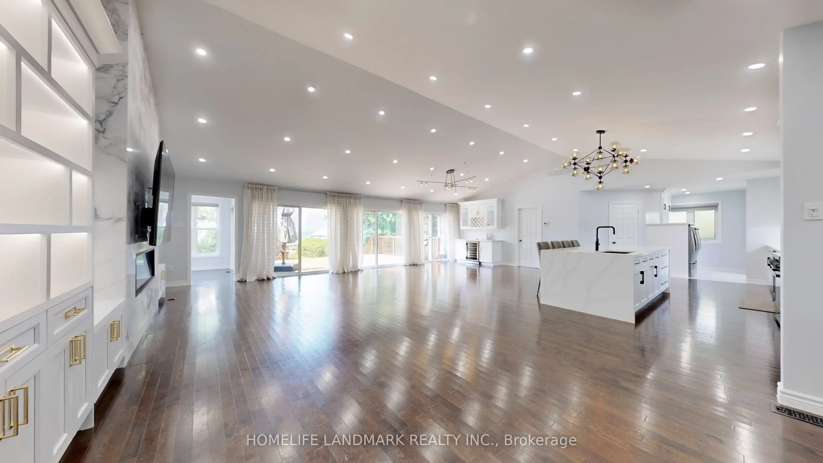 1662 Lakeshore Drive
