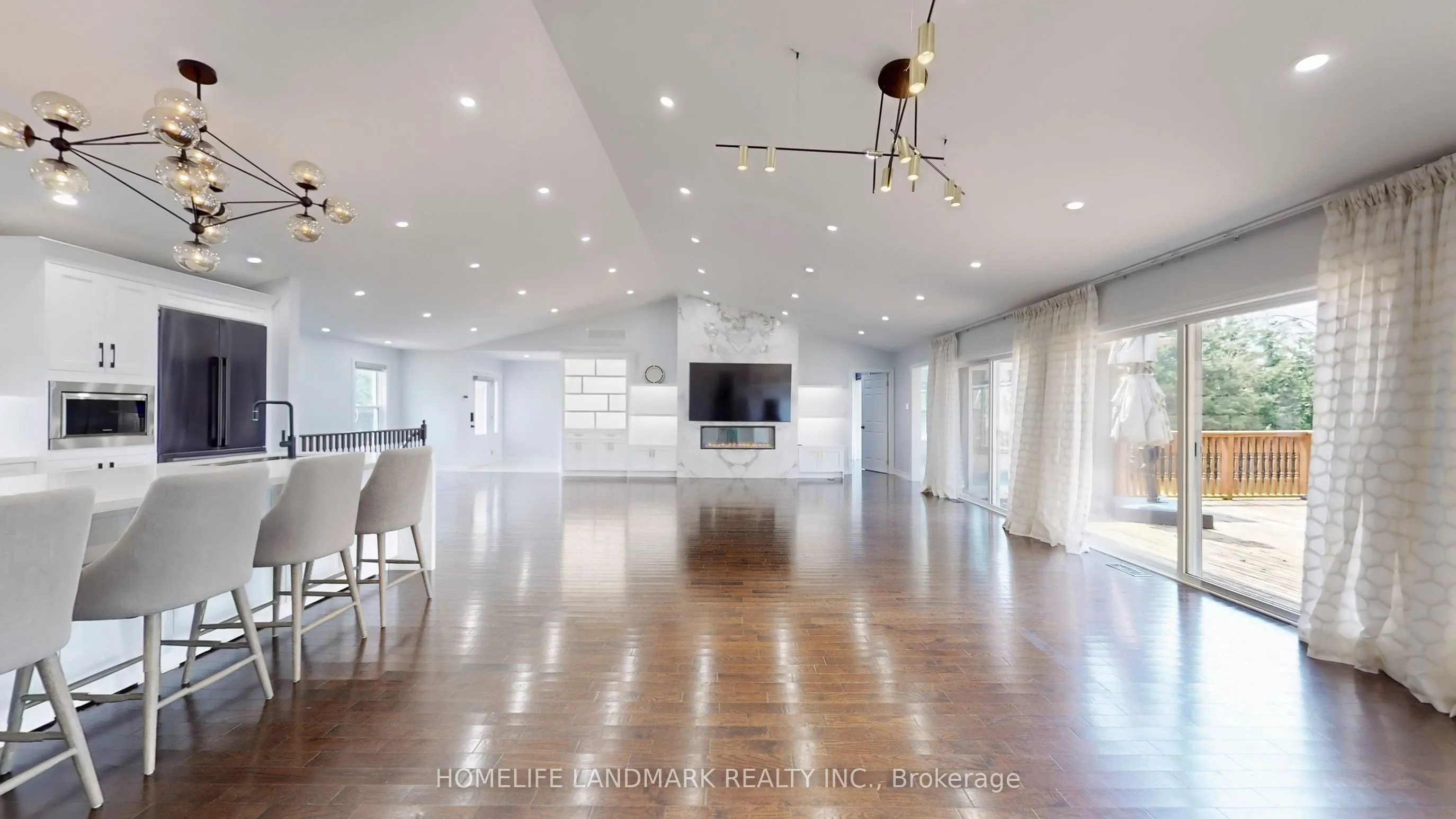 1662 Lakeshore Drive