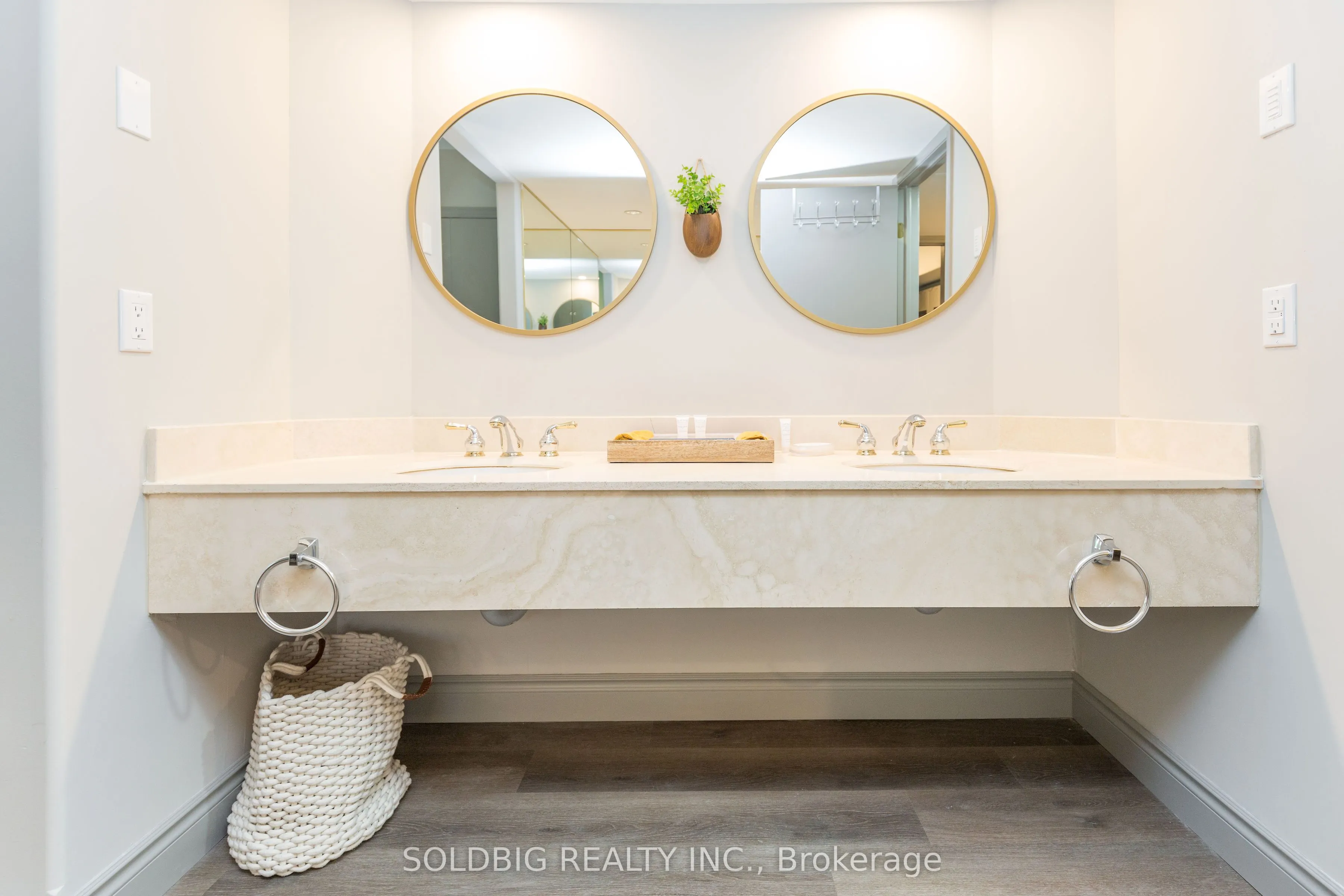 90 Highland Avenue, #18