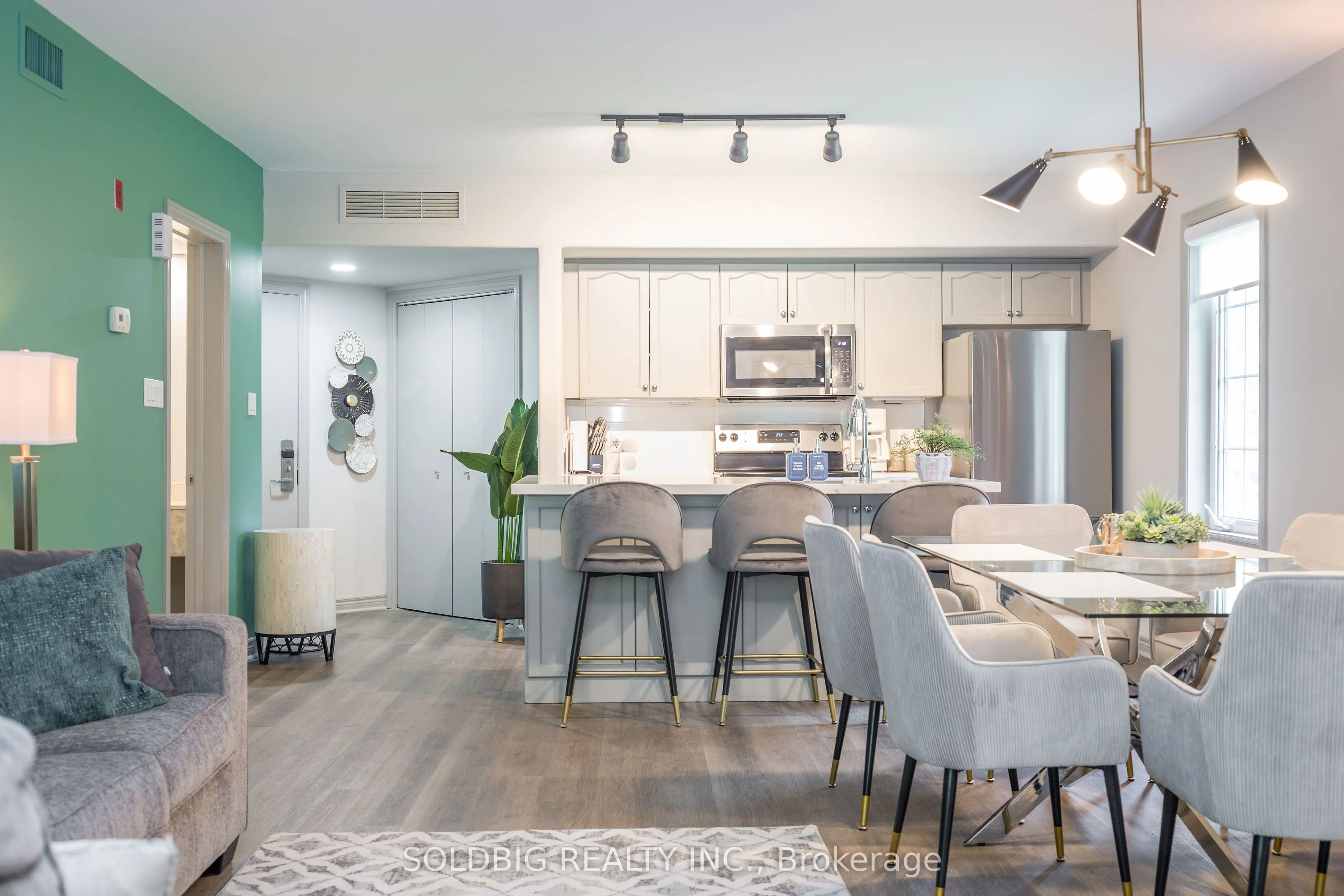 90 Highland Avenue, #18