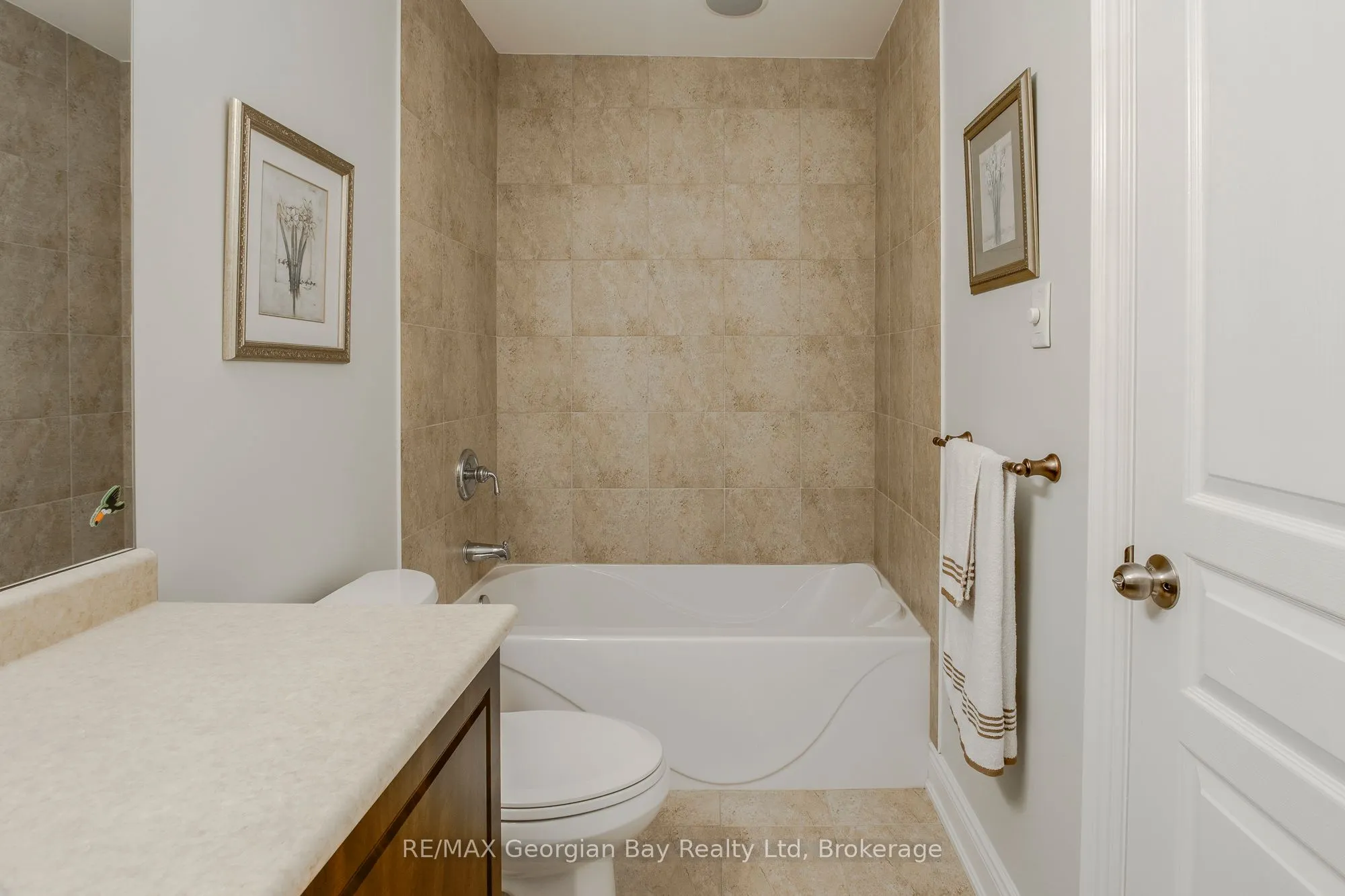 144 Wycliffe Cove