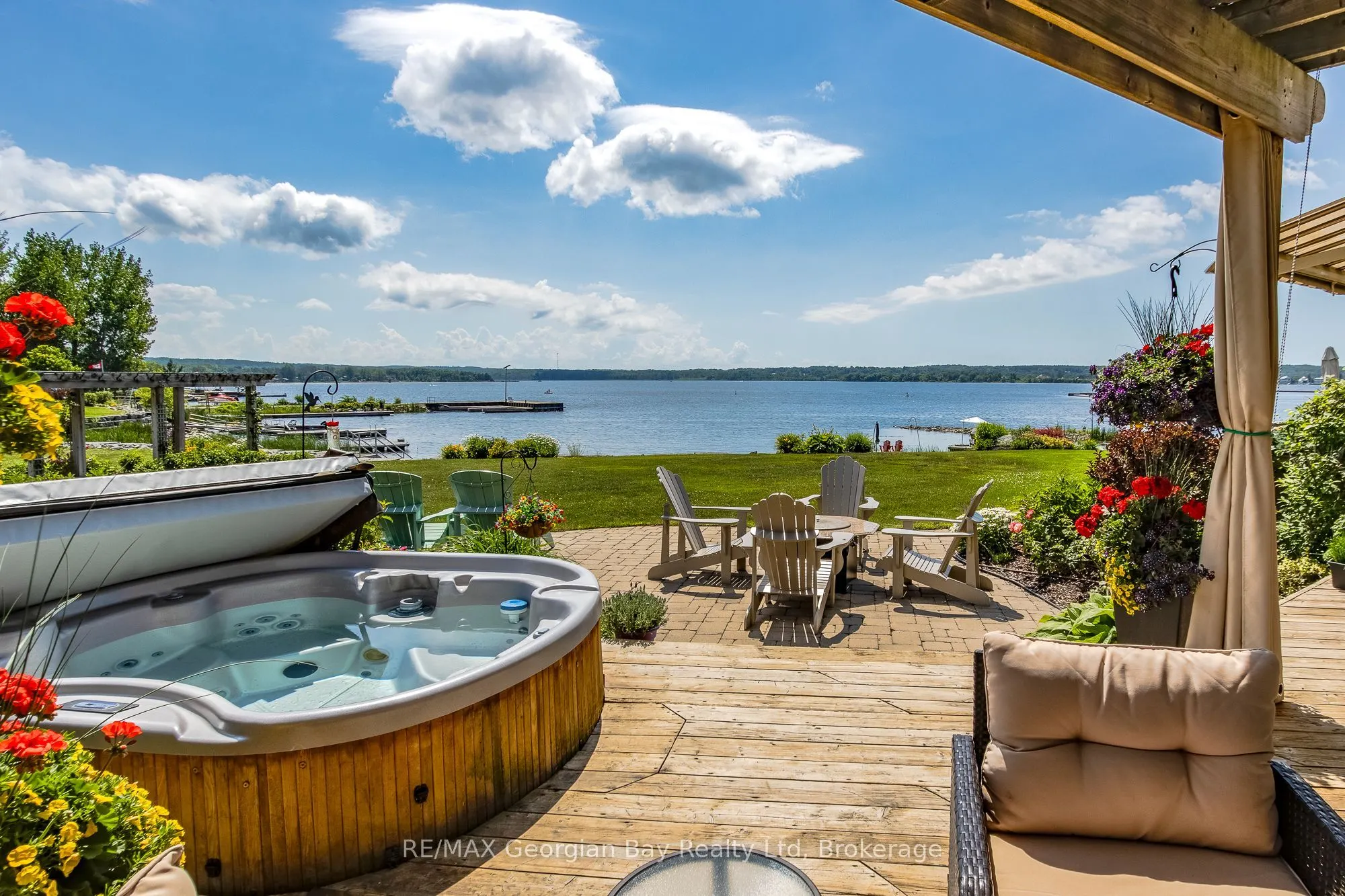 144 Wycliffe Cove