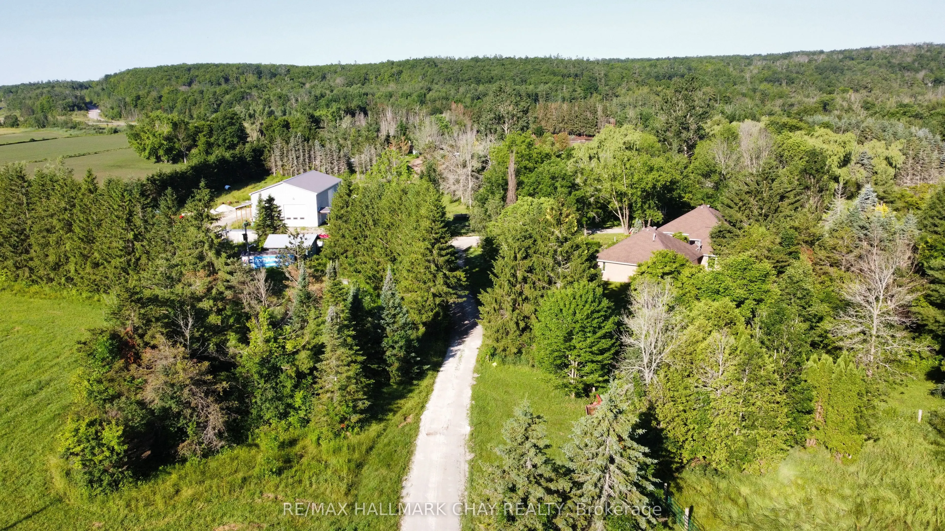 288 Steeles Line