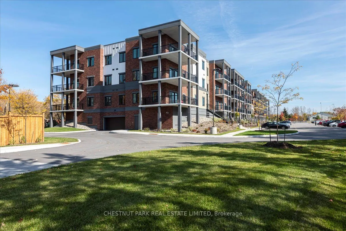 121 Mary Street, #202