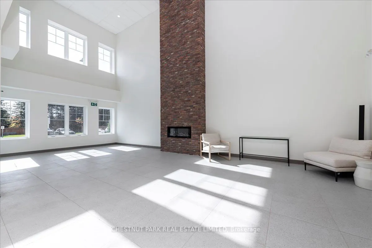 121 Mary Street, #202