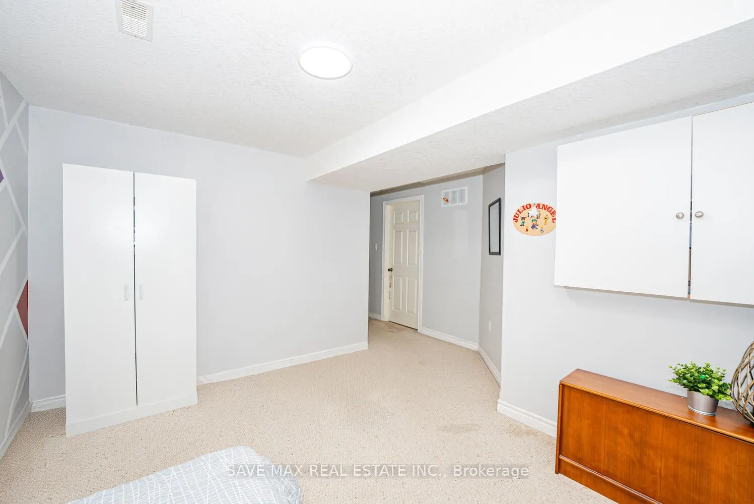 77 Sovereign's Gate