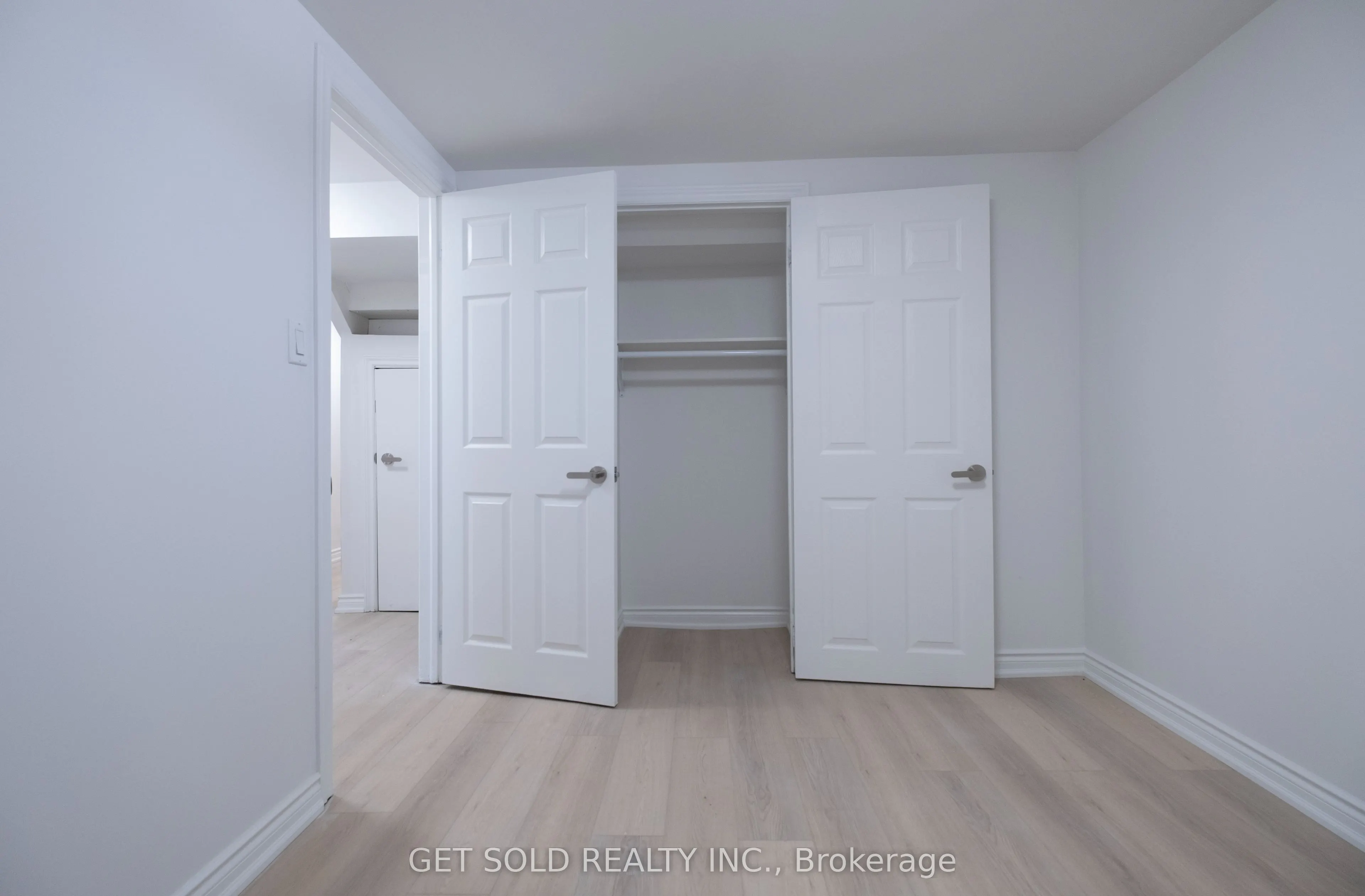 319 Oxford Street