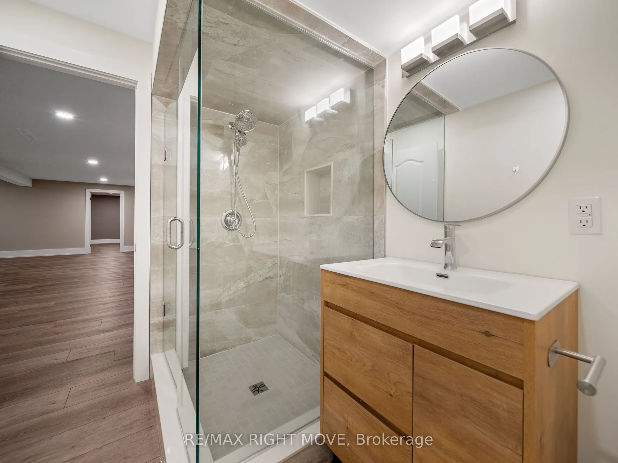 1348 Hawk Ridge Crescent