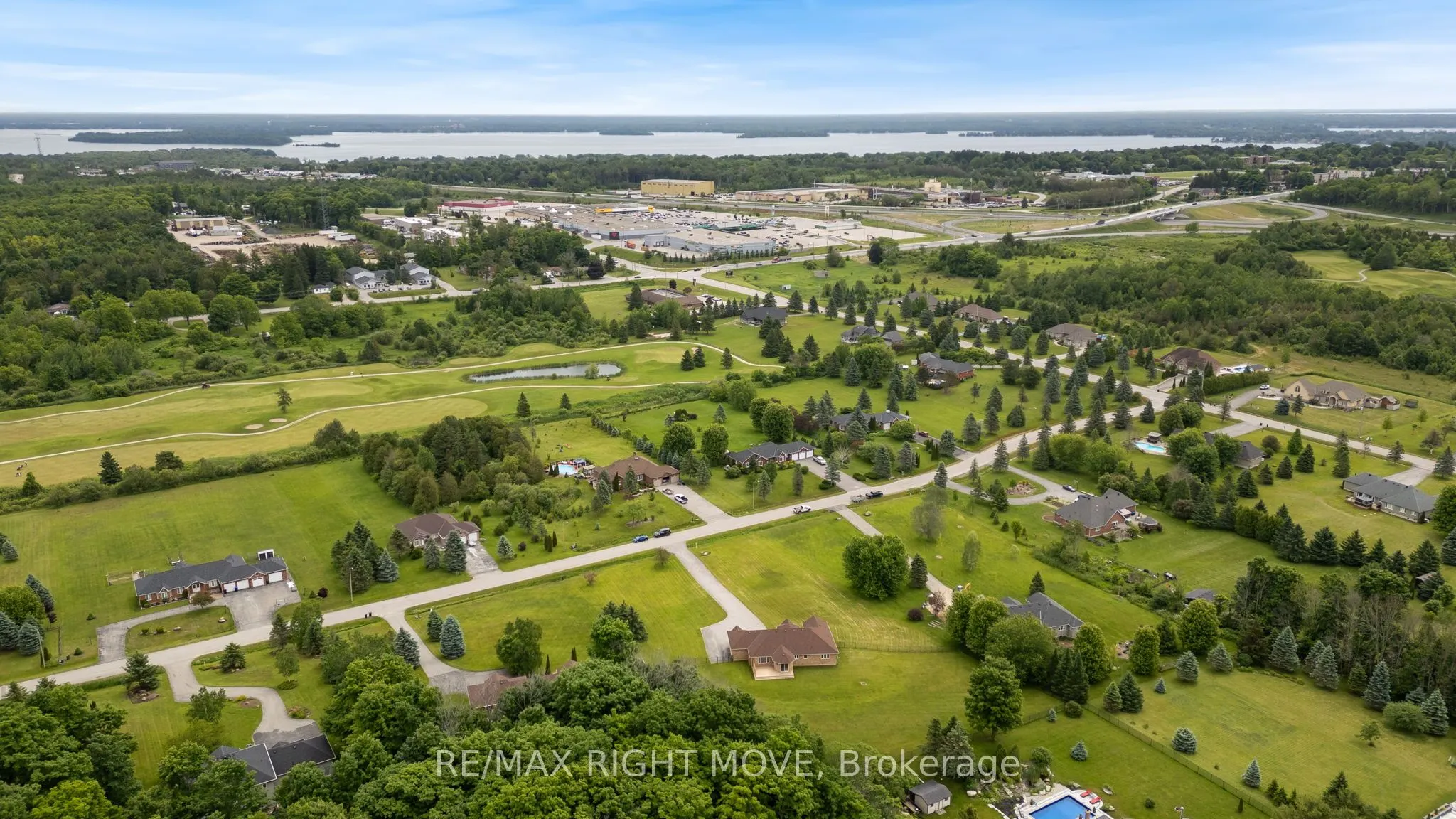 1348 Hawk Ridge Crescent