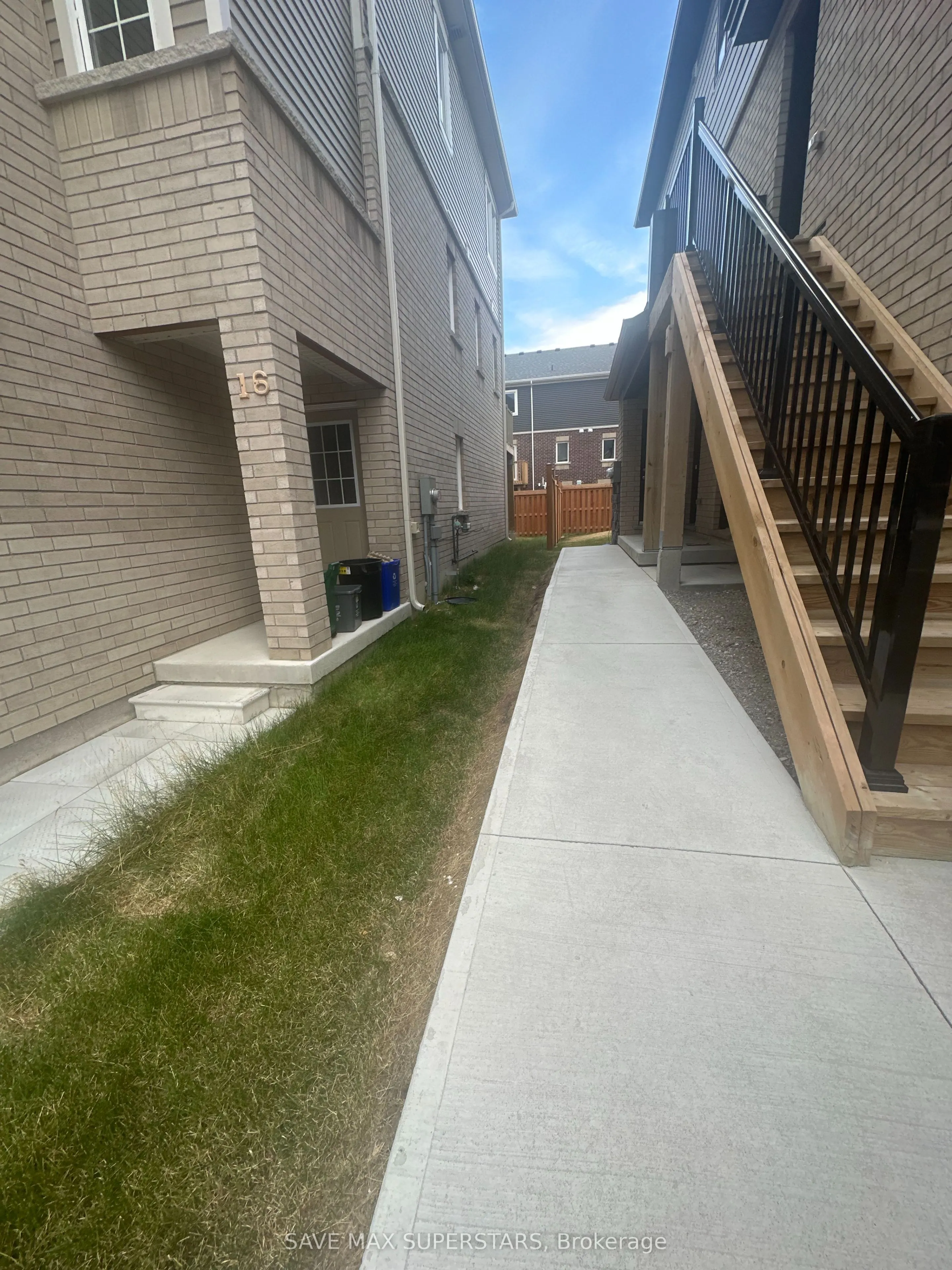 14 WAGON Lane, #1