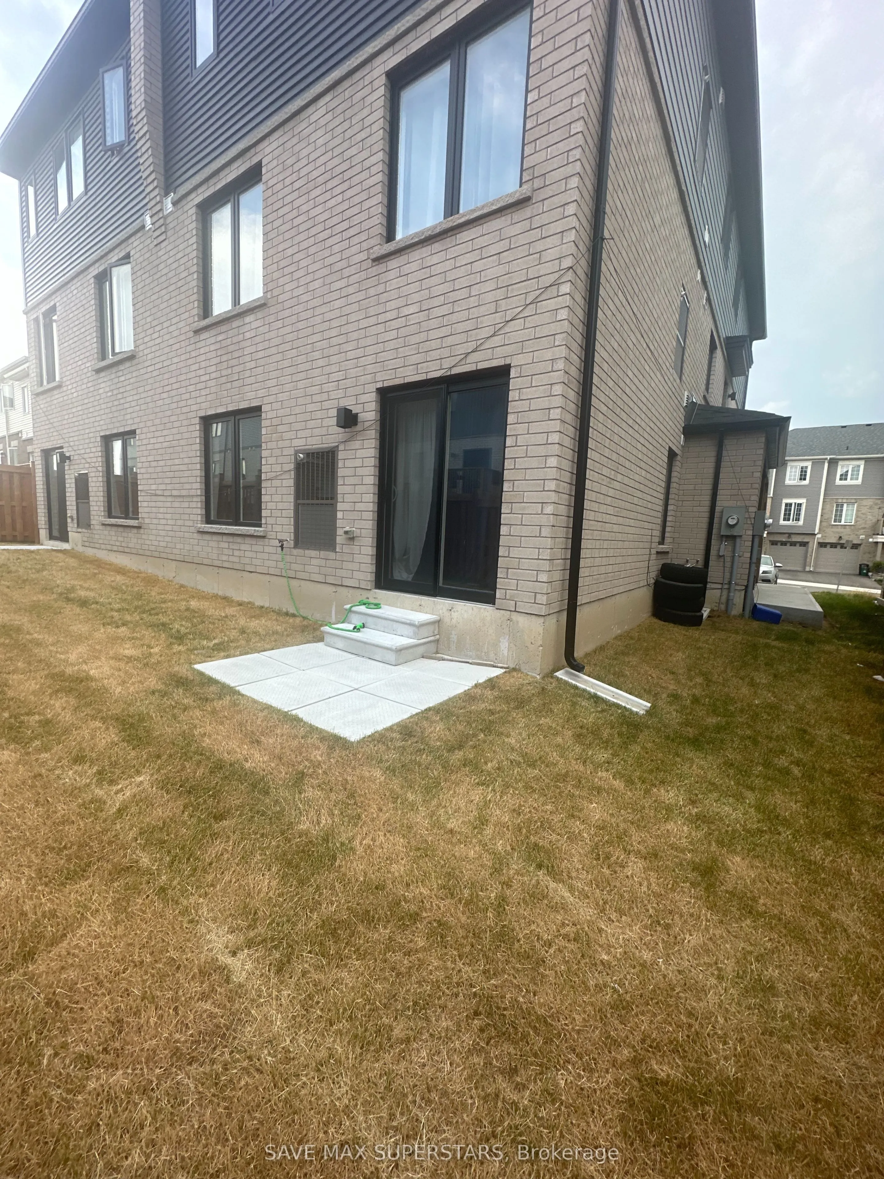 14 WAGON Lane, #1