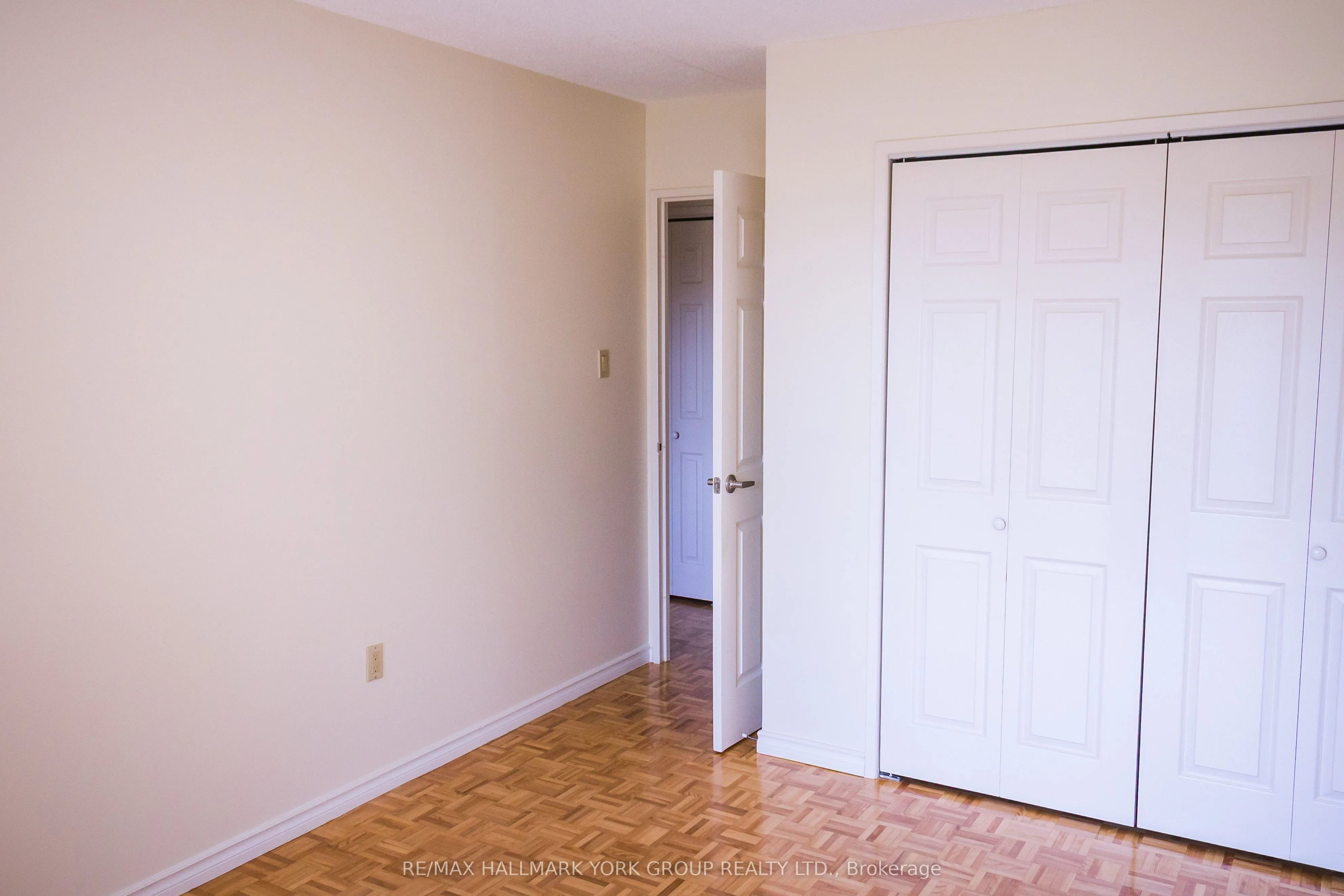 262 Rose Street, #204