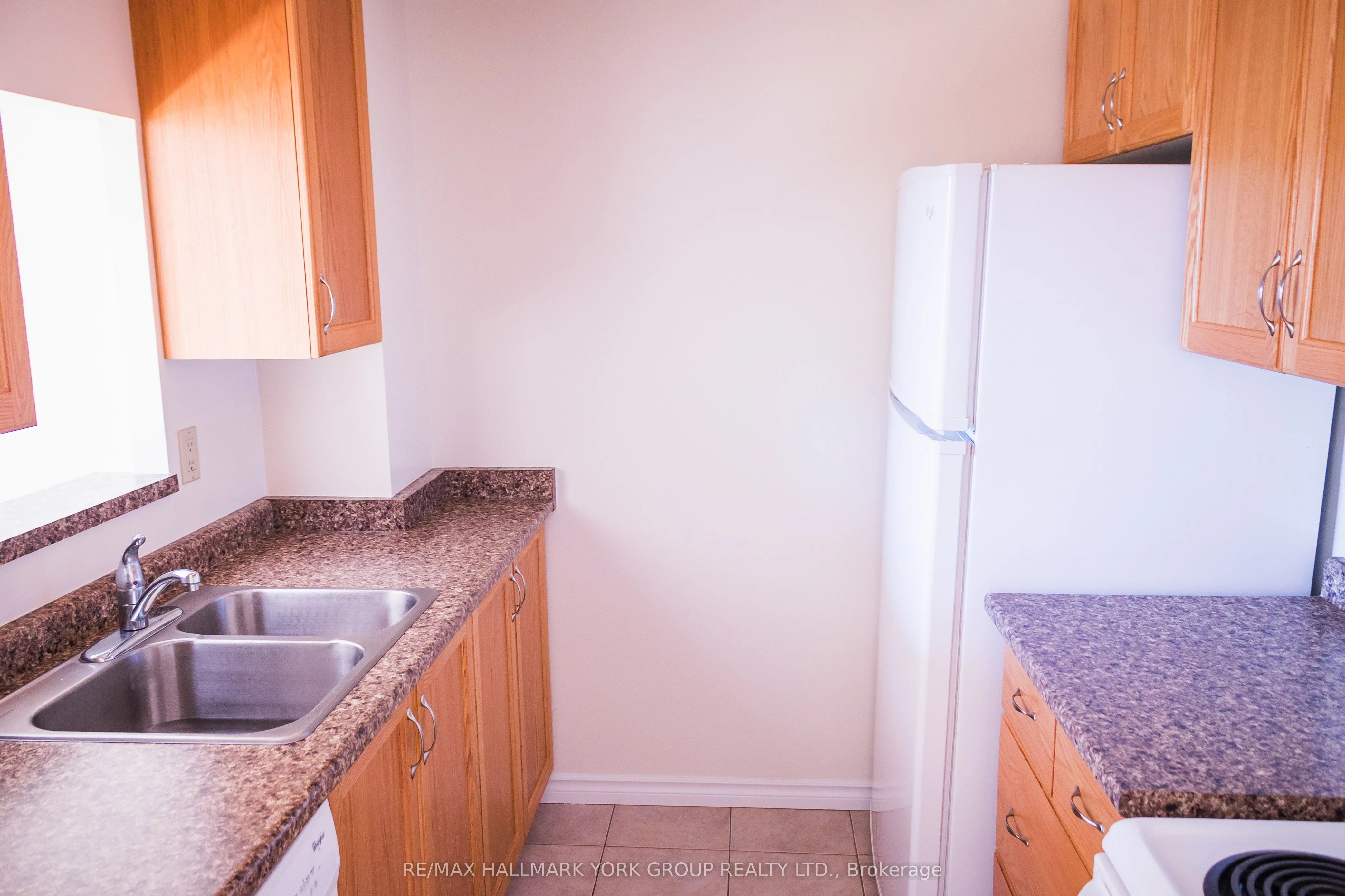 262 Rose Street, #204