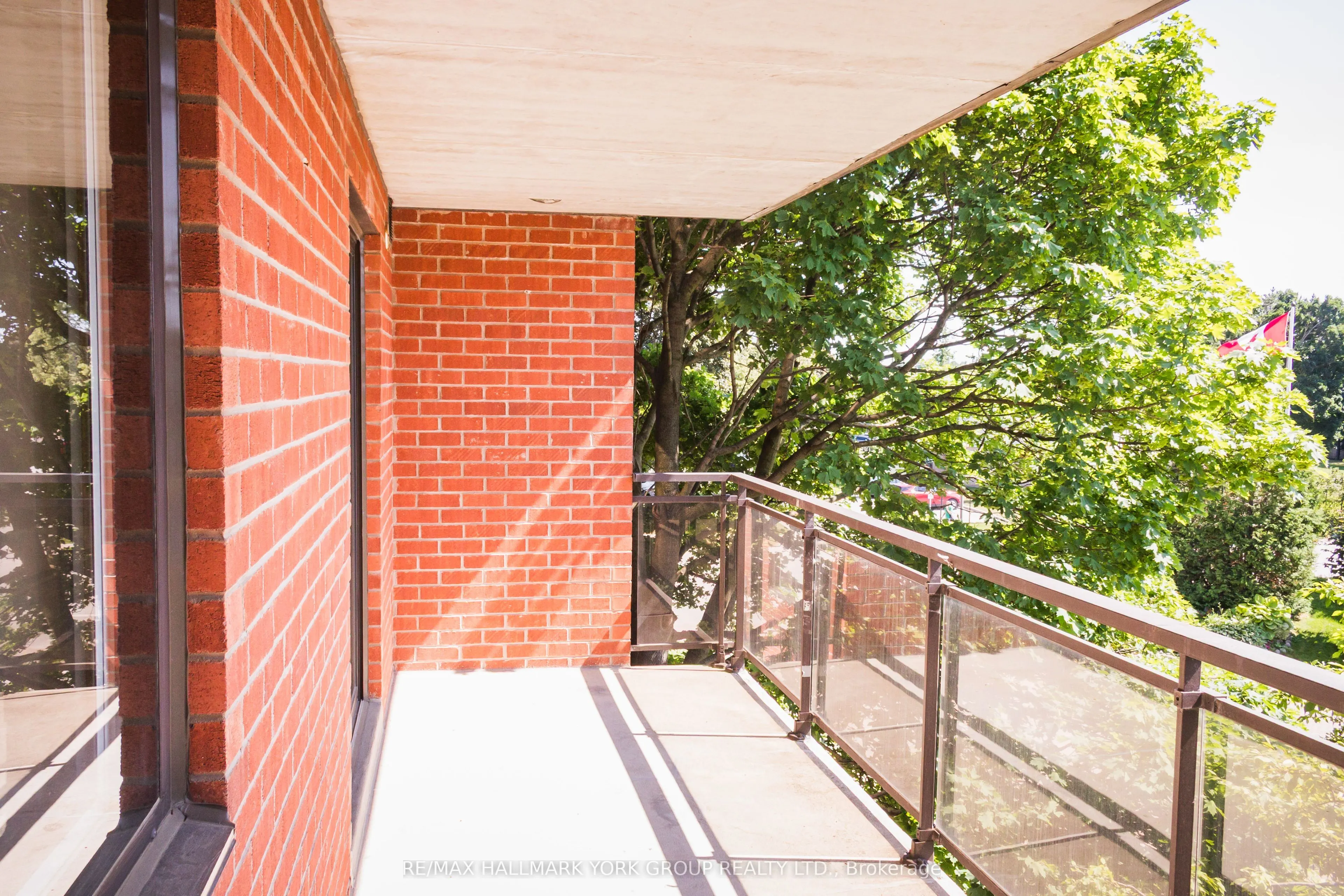 262 Rose Street, #204