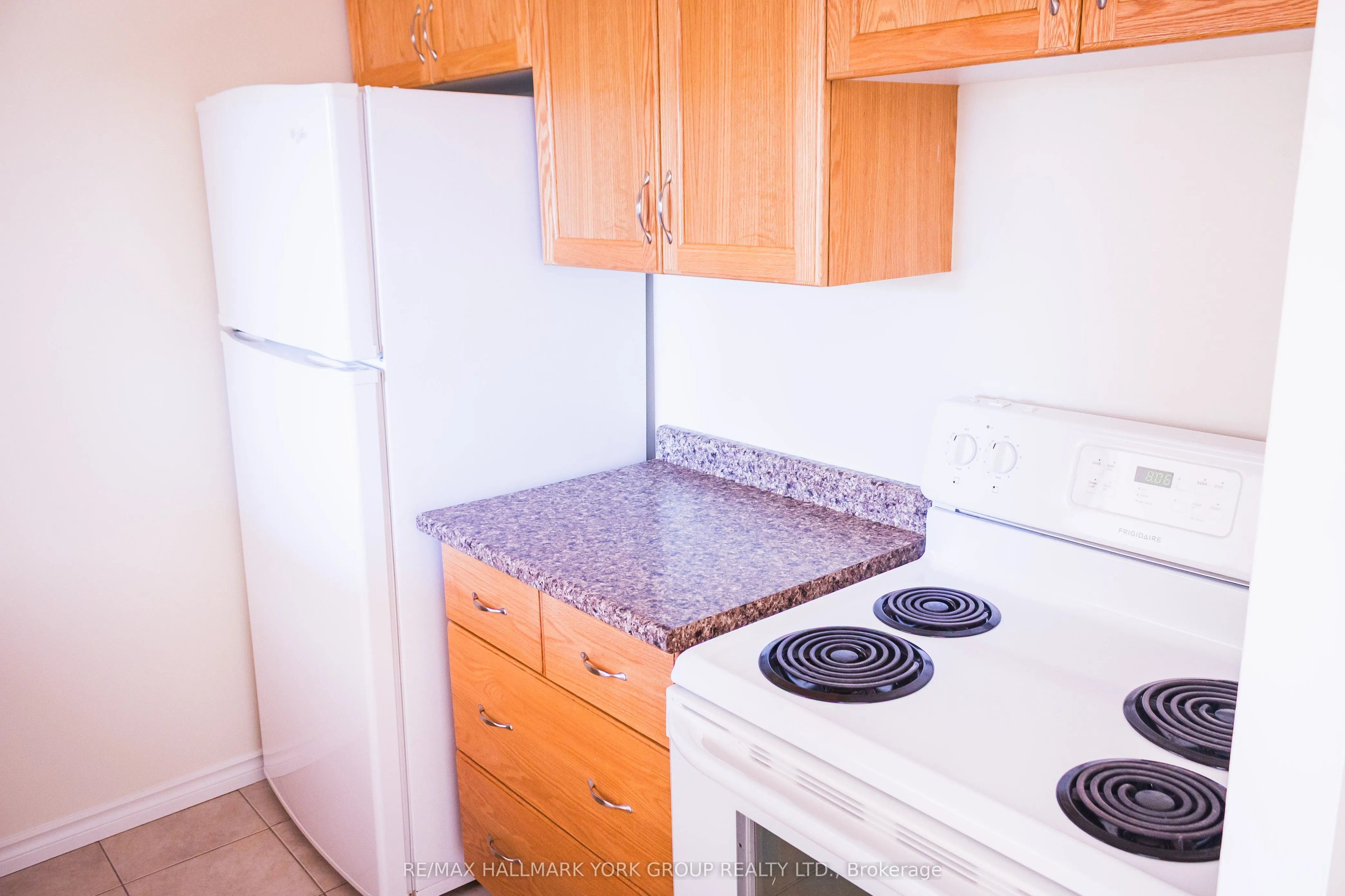 262 Rose Street, #204