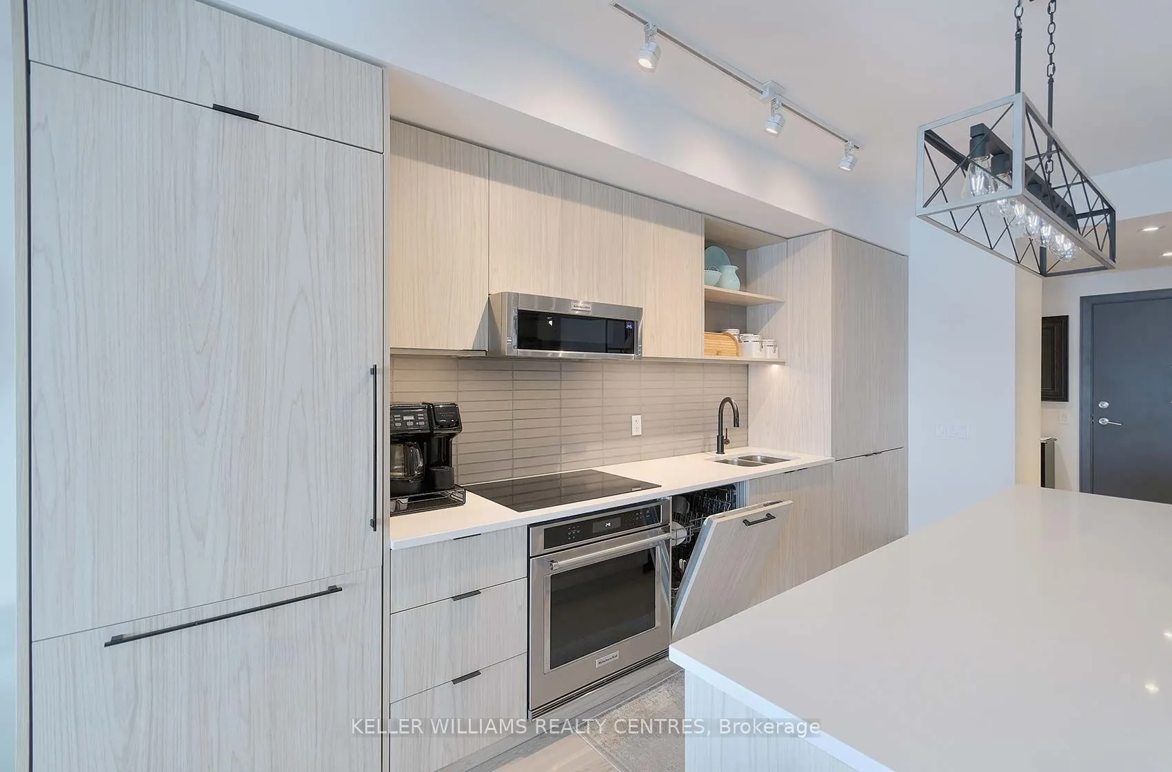 185 Dunlop Street E, #602