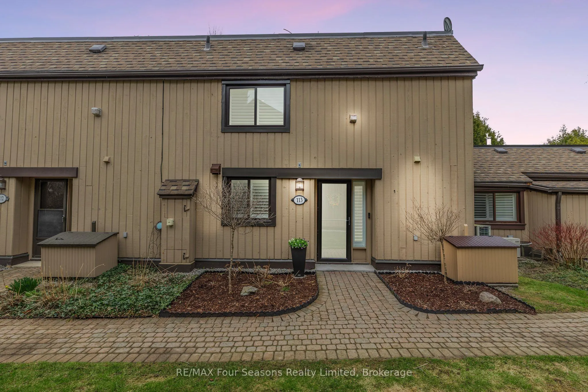 113 Escarpment Crescent, #13