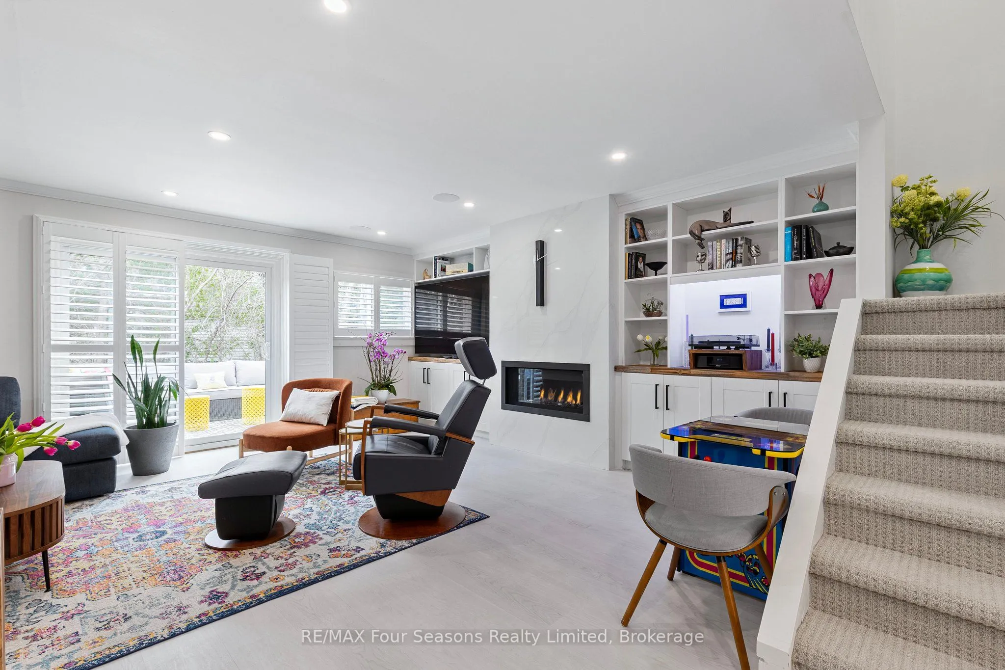 113 Escarpment Crescent, #13