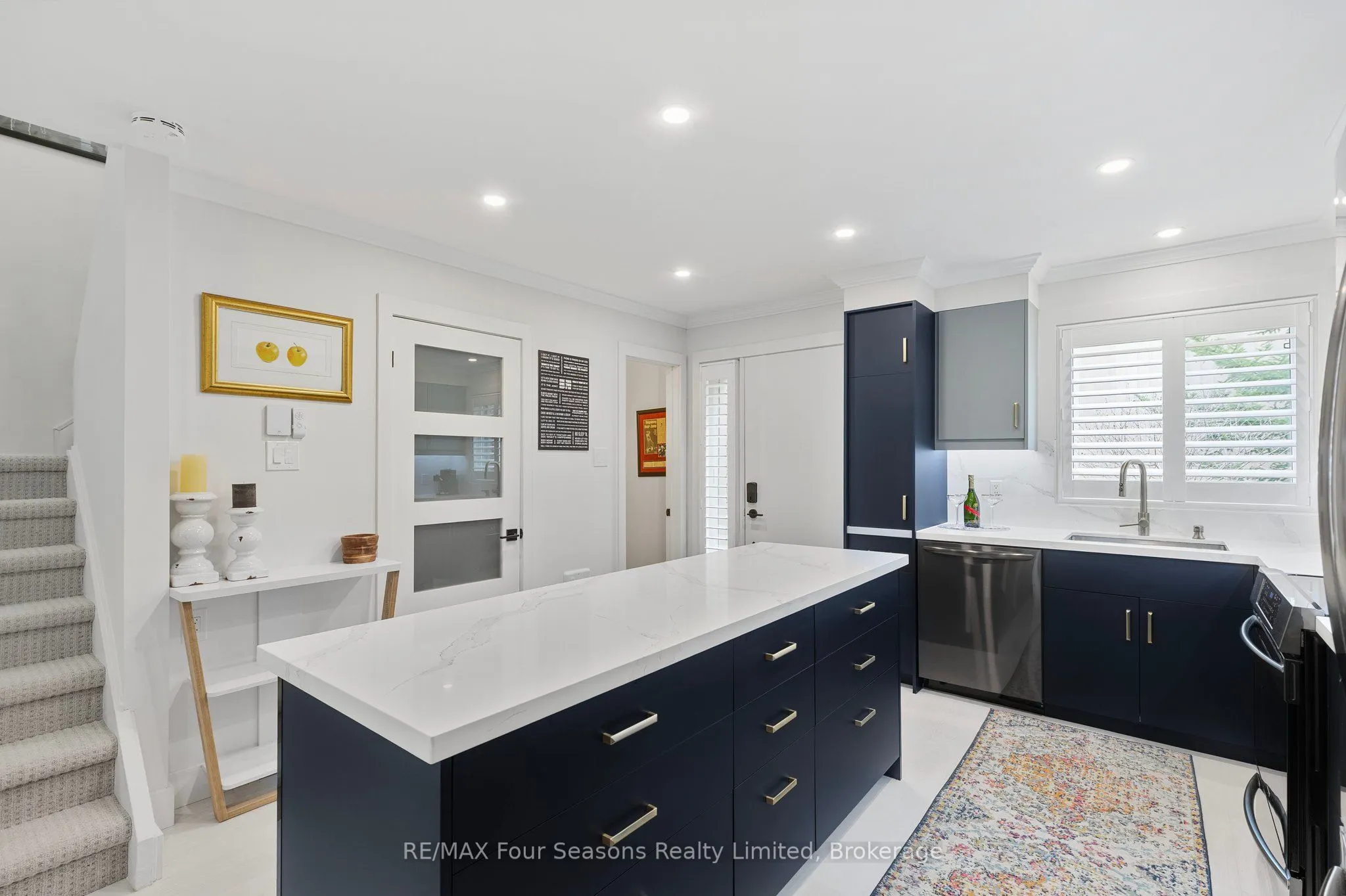 113 Escarpment Crescent, #13