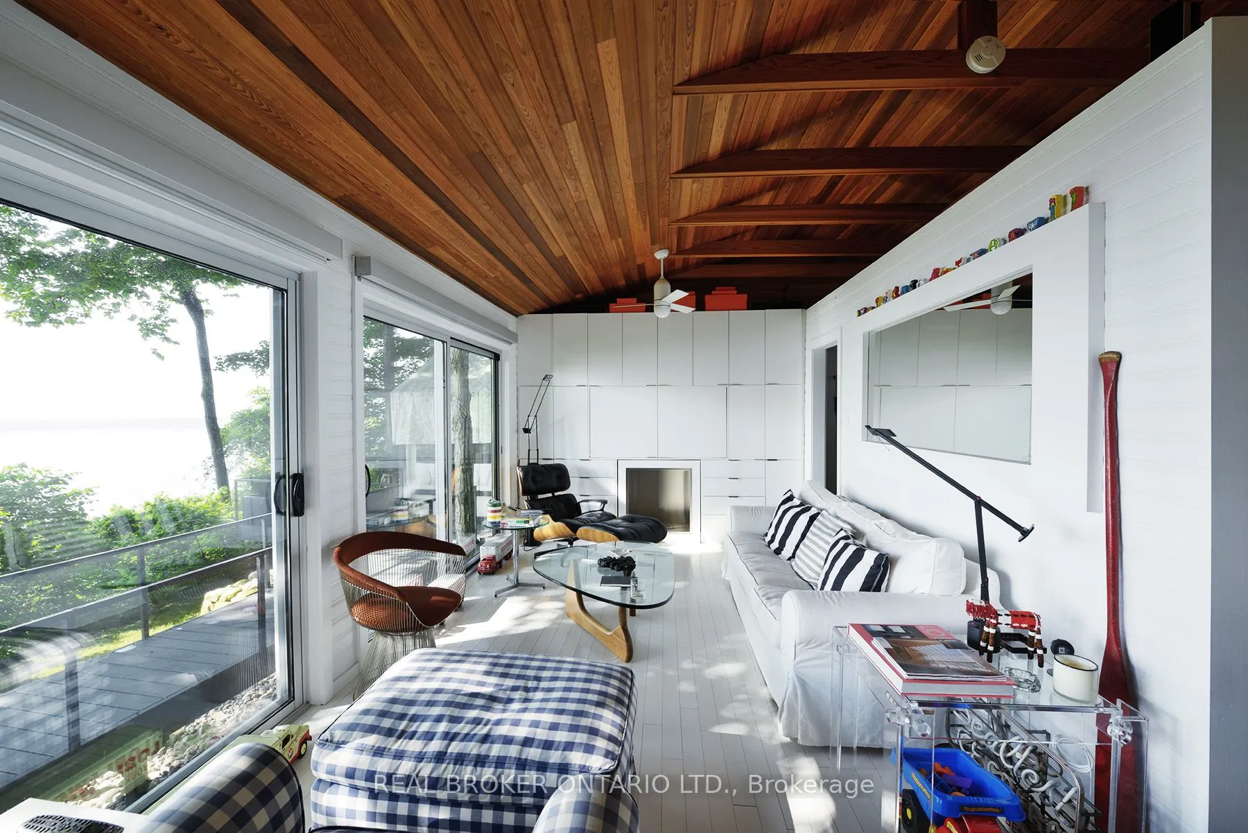 45 Ivy Lane