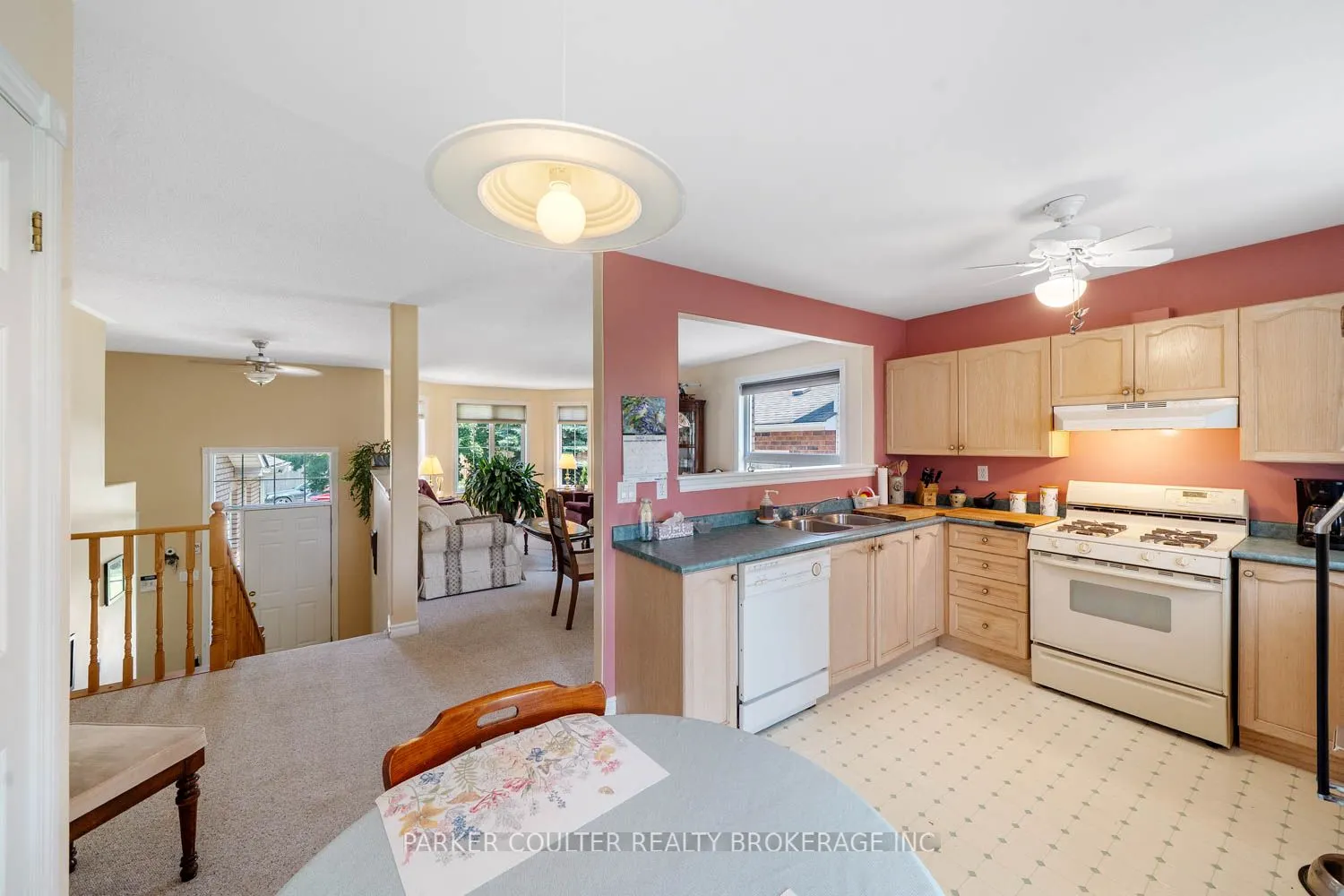 32 Ritchie Crescent