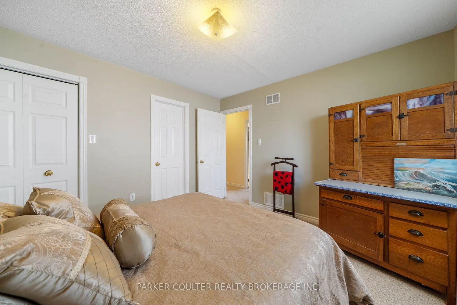 32 Ritchie Crescent
