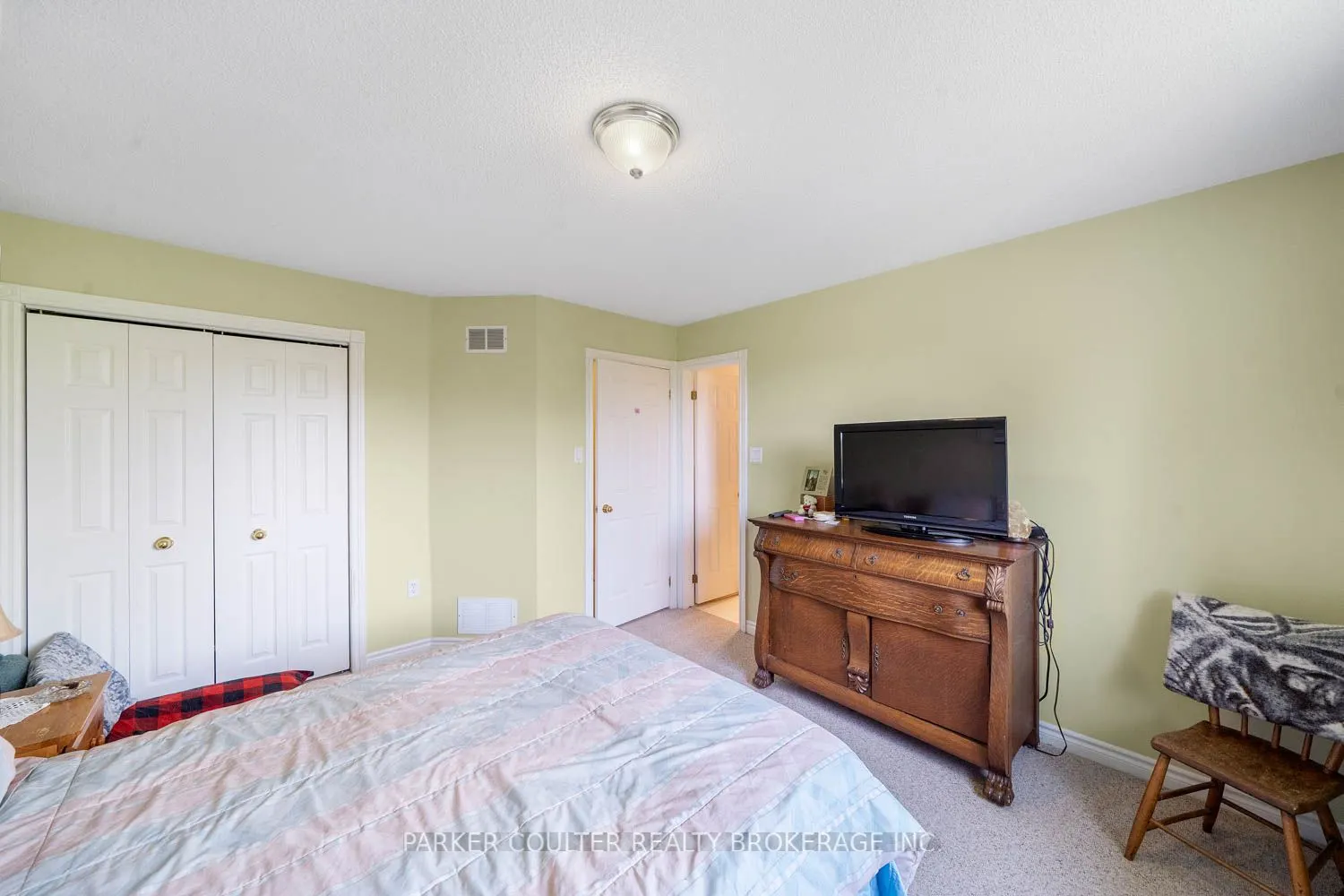 32 Ritchie Crescent