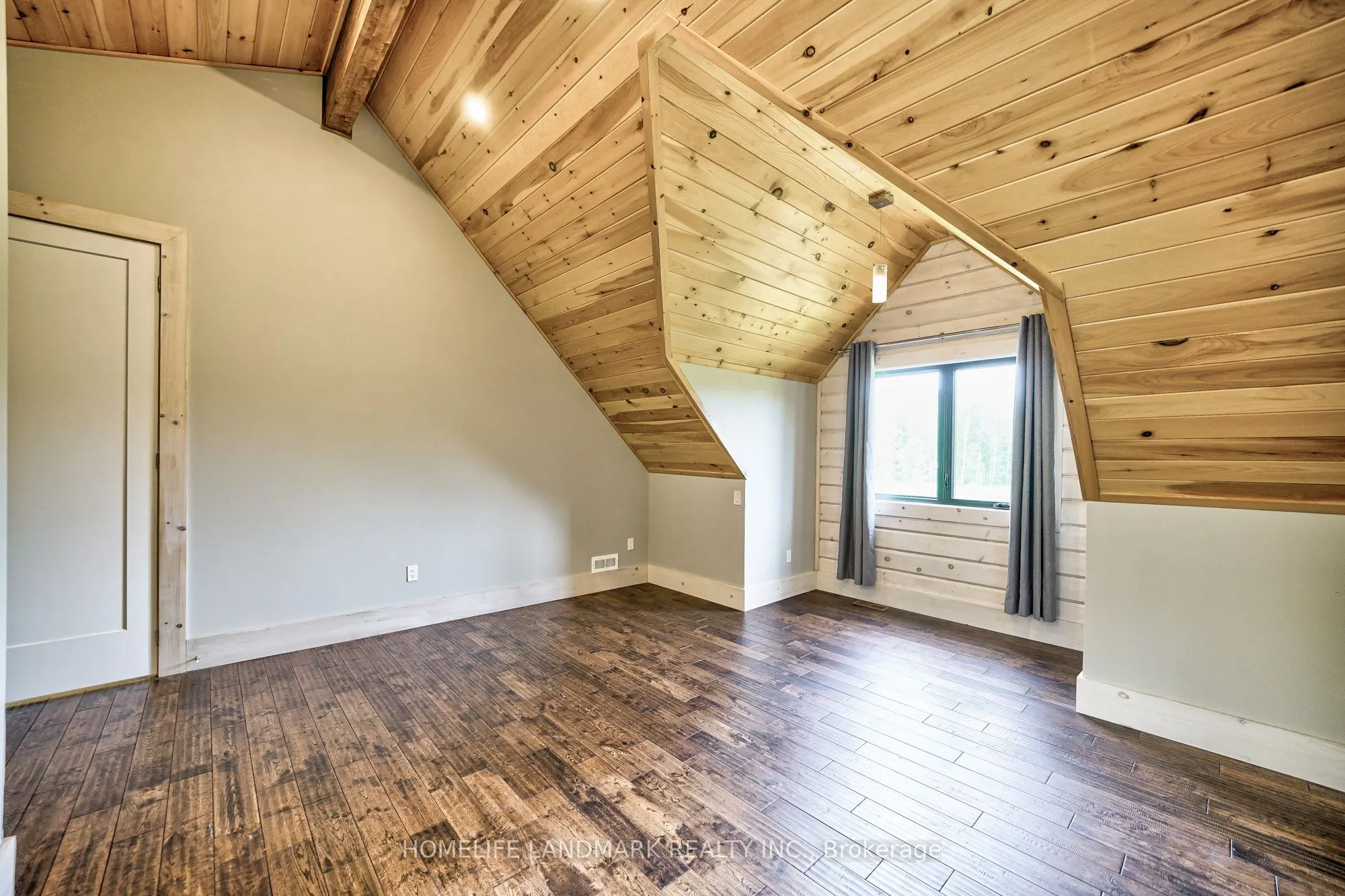 350 CONCESSION 7 Road E