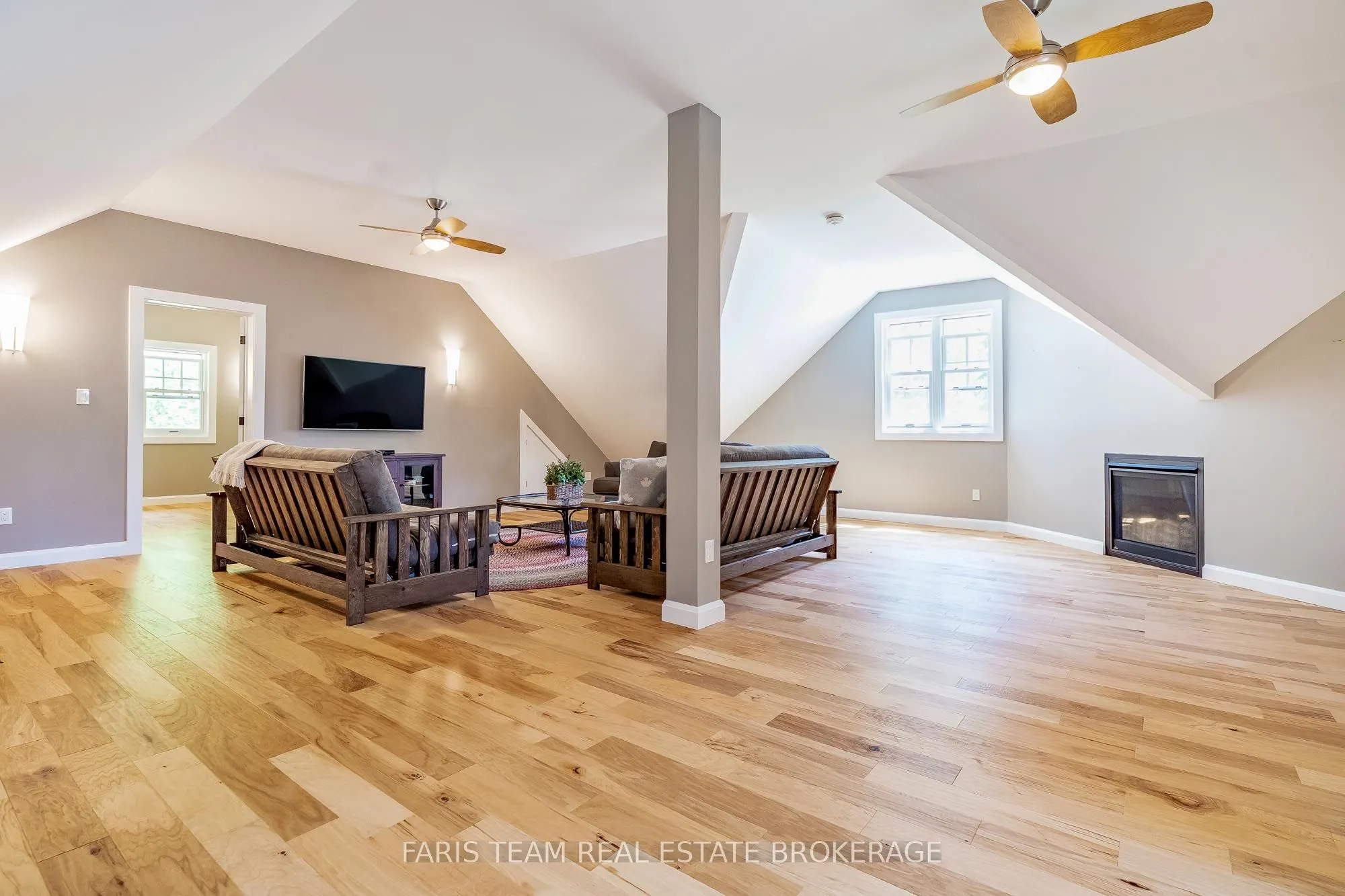 1250 Frankland Lane