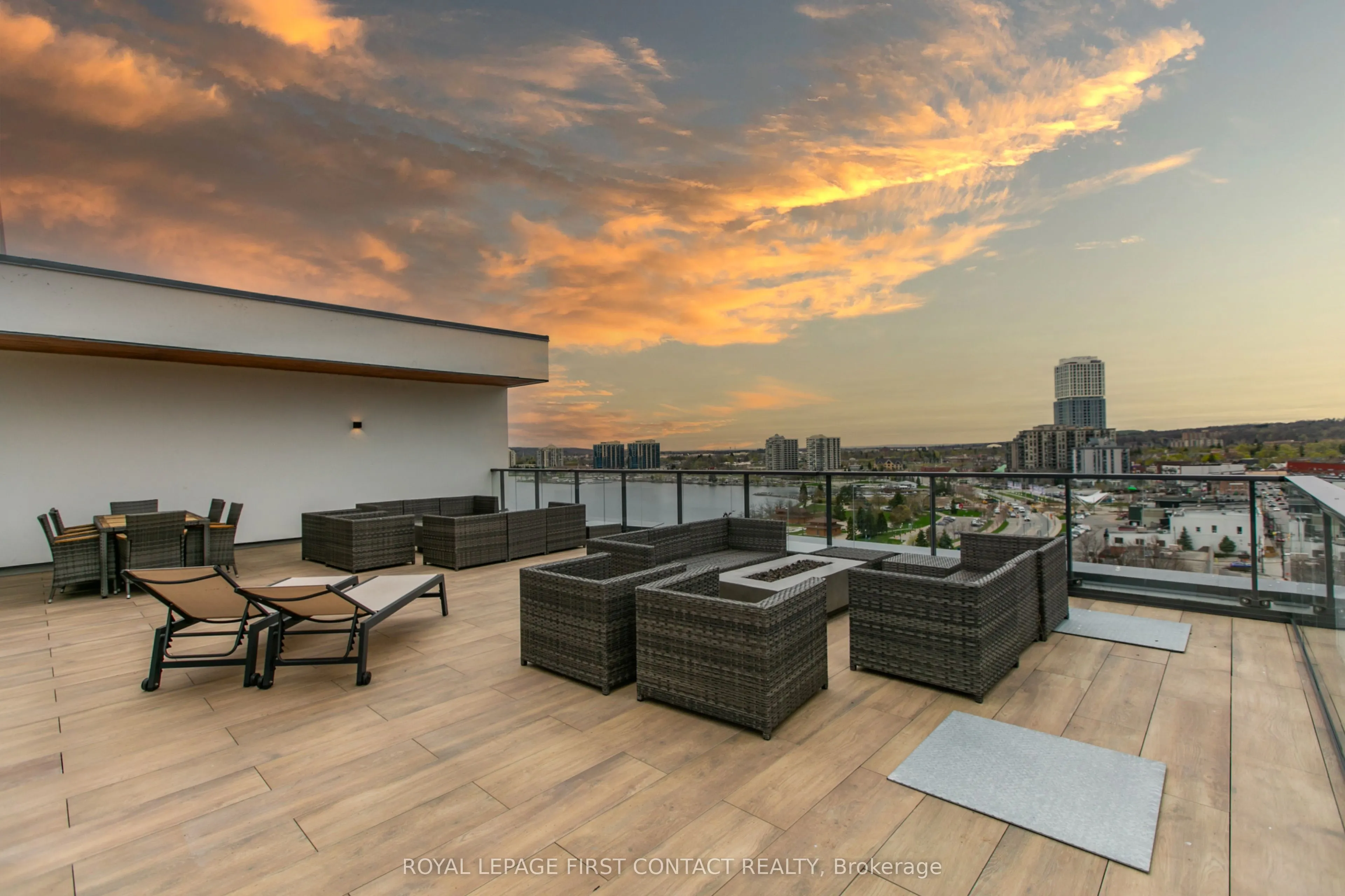 185 Dunlop Street E, #421