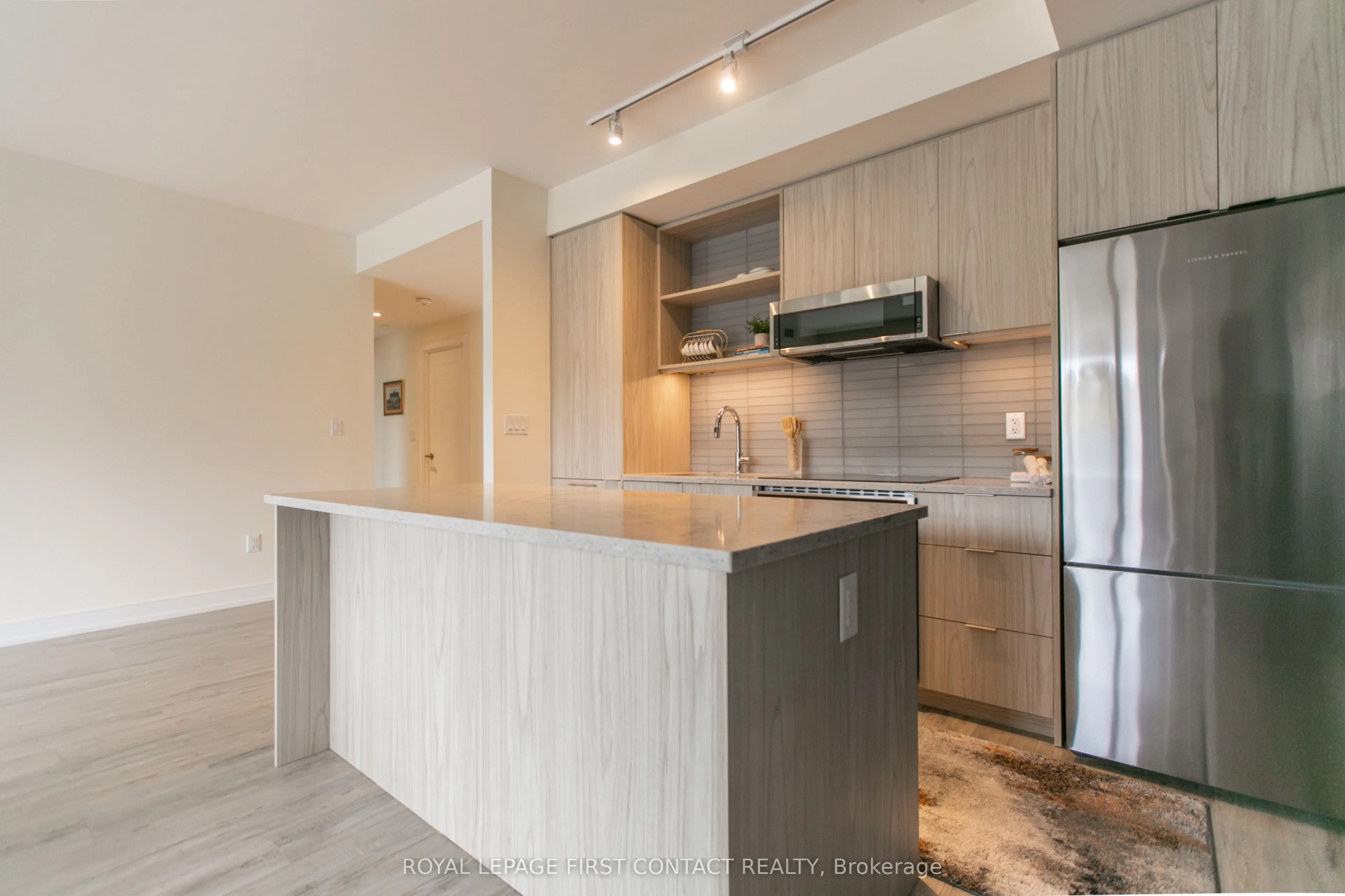 185 Dunlop Street E, #421