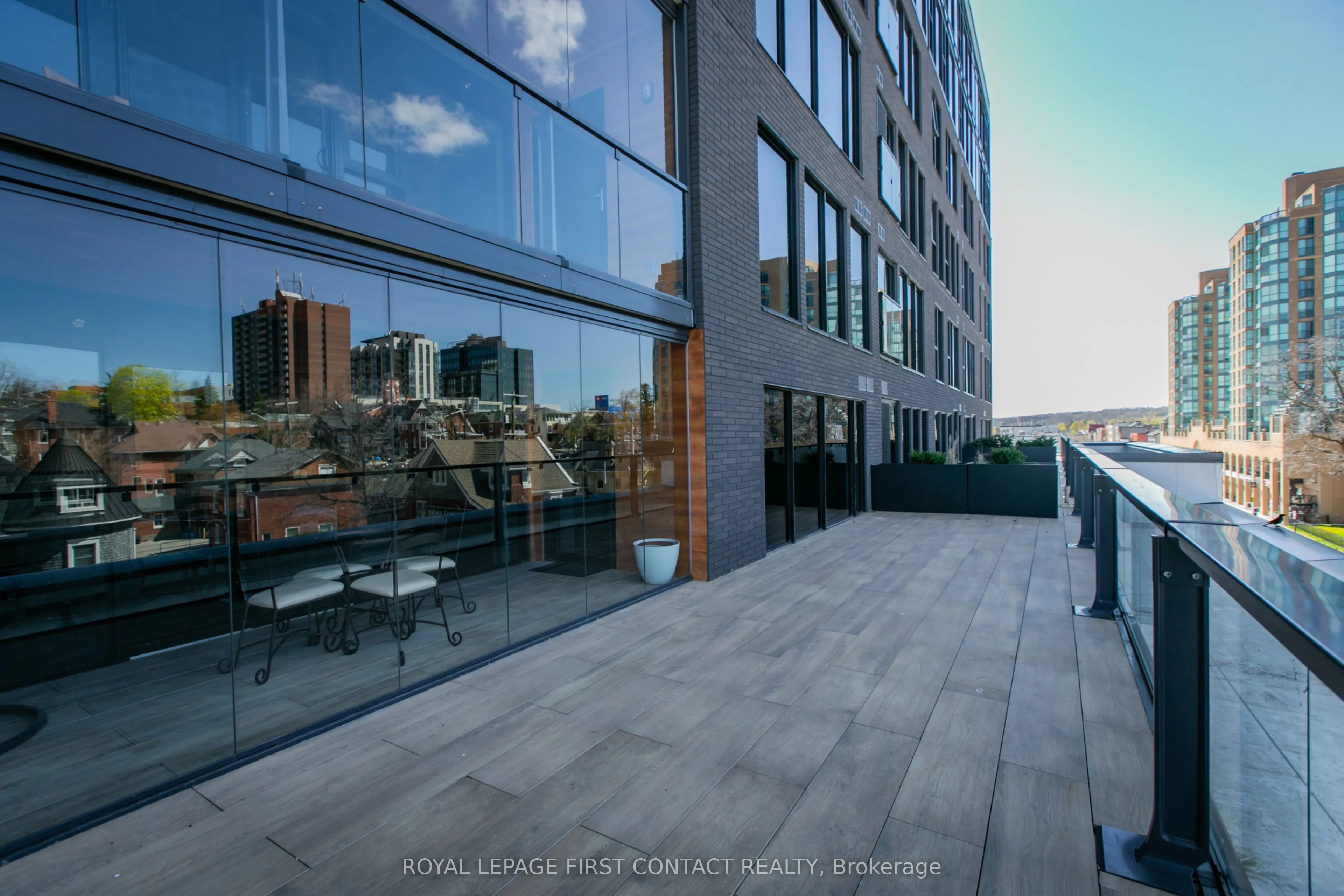 185 Dunlop Street E, #421